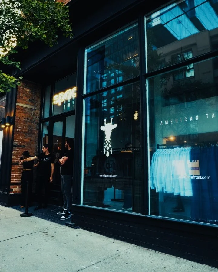 A couple weeks ago @american_tall hosted its first-ever pop-up store in Toronto! As an online-only brand, it was incredible to see the clothes come to life in a physical space.

From the moment we opened the doors, there was a line!0

Getting the cha