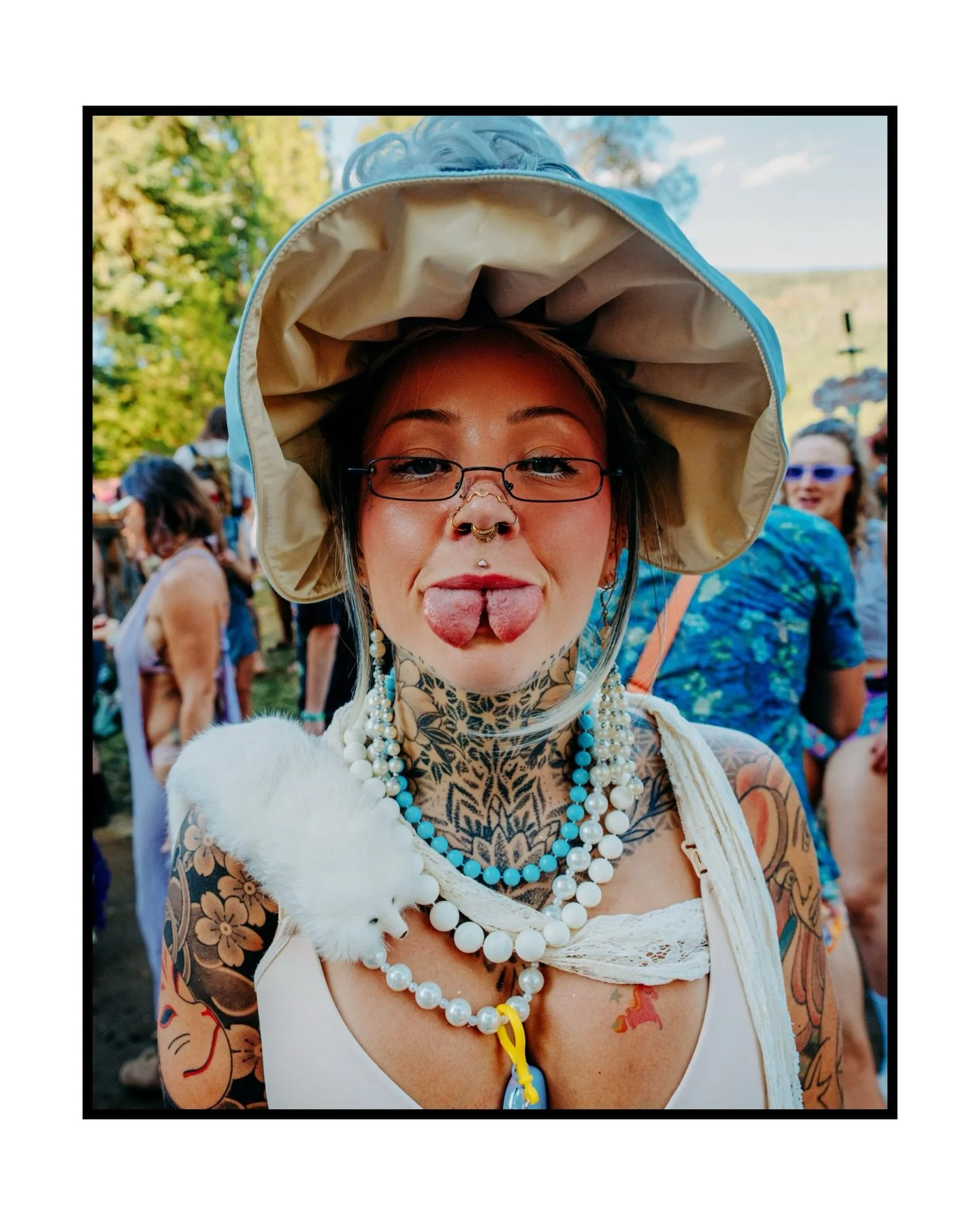 A couple more characters found along the way @shambhala_mf