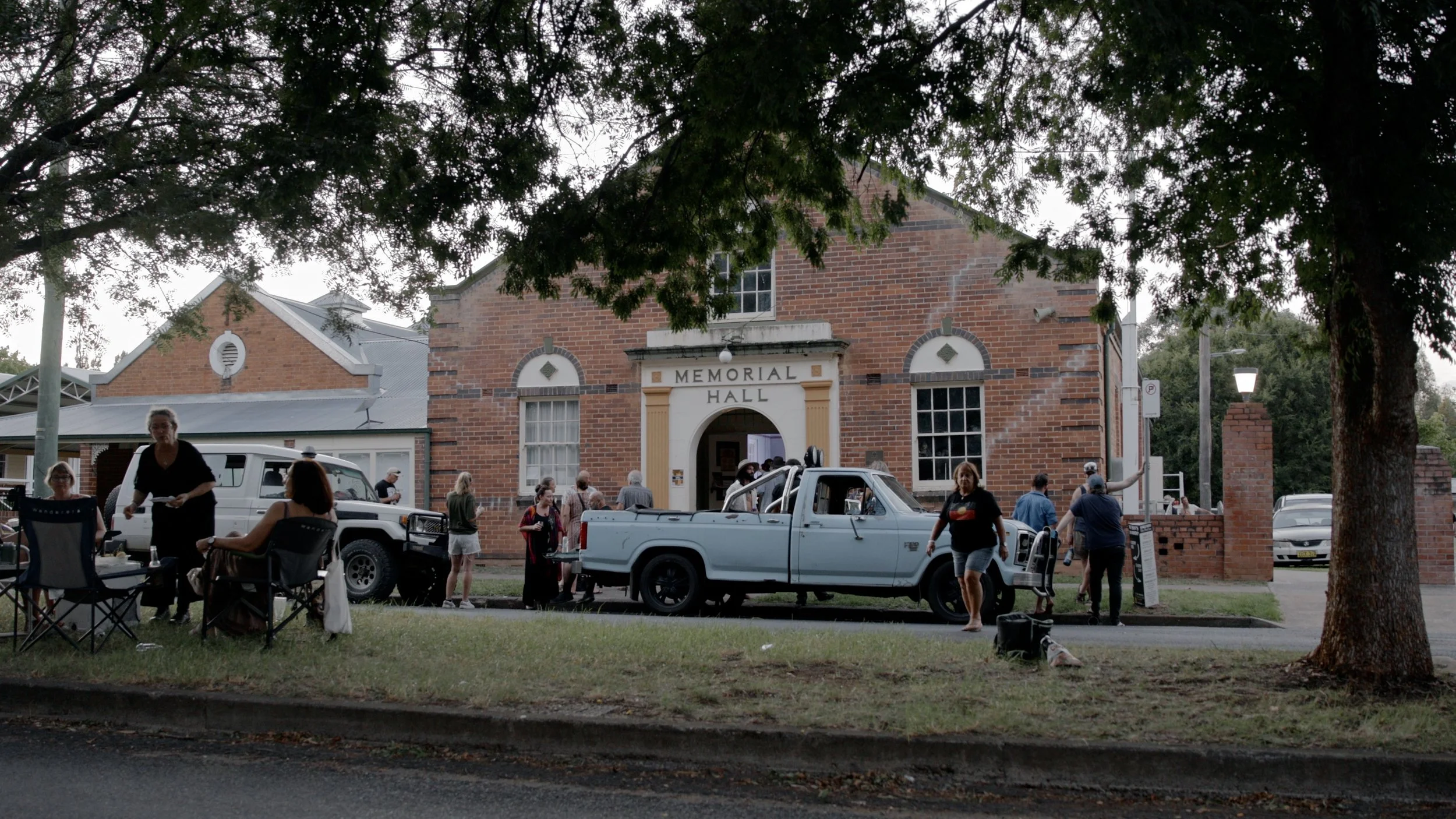 Enjoying the music from the street, Nundle Rocks 2025