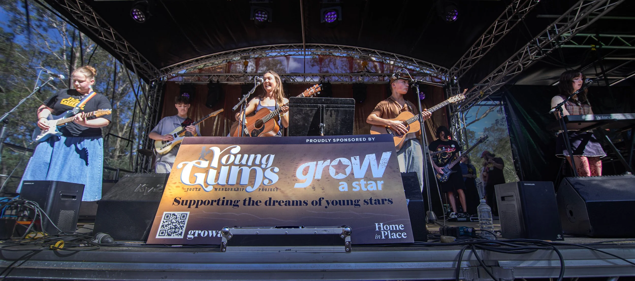 Young Gums 2026 on stage