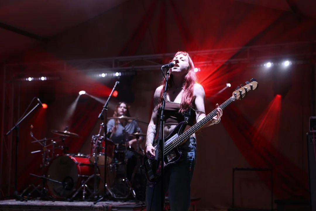 privateWives-fromthepit666.jpg