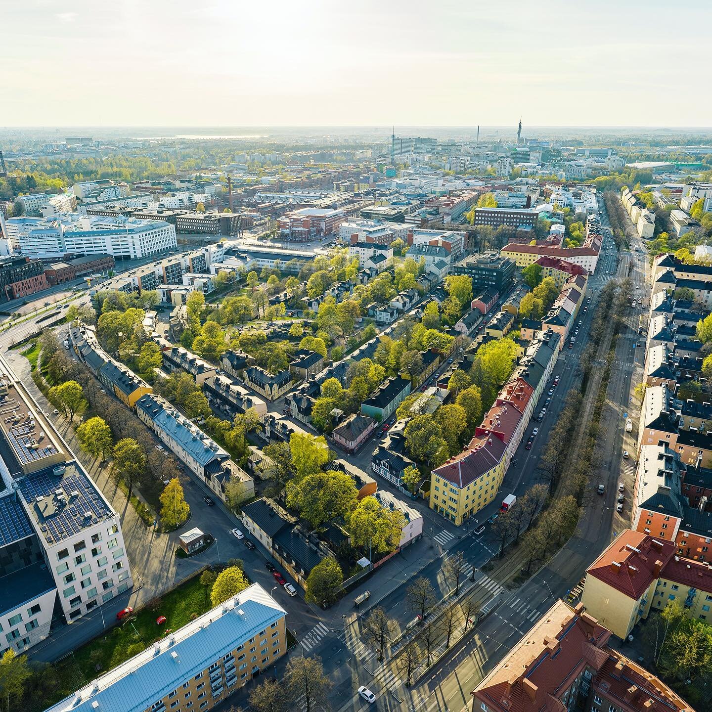 Puu-Vallila ilmasta 10.5.2023 klo 19:23. #helsinki #vallila #puuvallila #m&auml;kel&auml;nkatu #myhelsinki #visithelsinki #finland #ourfinland #djiglobal