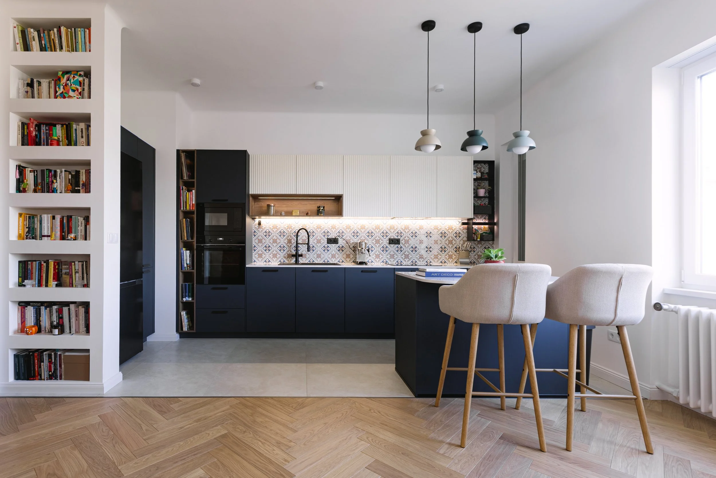 R6M28579-HDR.jpg