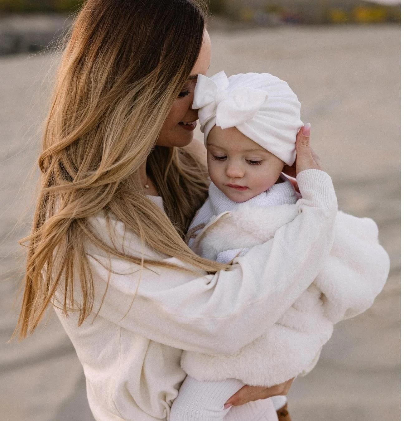 F A M I L Y - Detti, &Aacute;d&aacute;m &eacute;s Amira✨

Hihetetlen, hogy k&eacute;t &eacute;v alatt mennyi minden t&ouml;rt&eacute;nik az &eacute;letben. N&eacute;ha &uacute;gy &eacute;rzem lelass&iacute;tan&aacute;m az időt, hogy ki lehessen &eacu