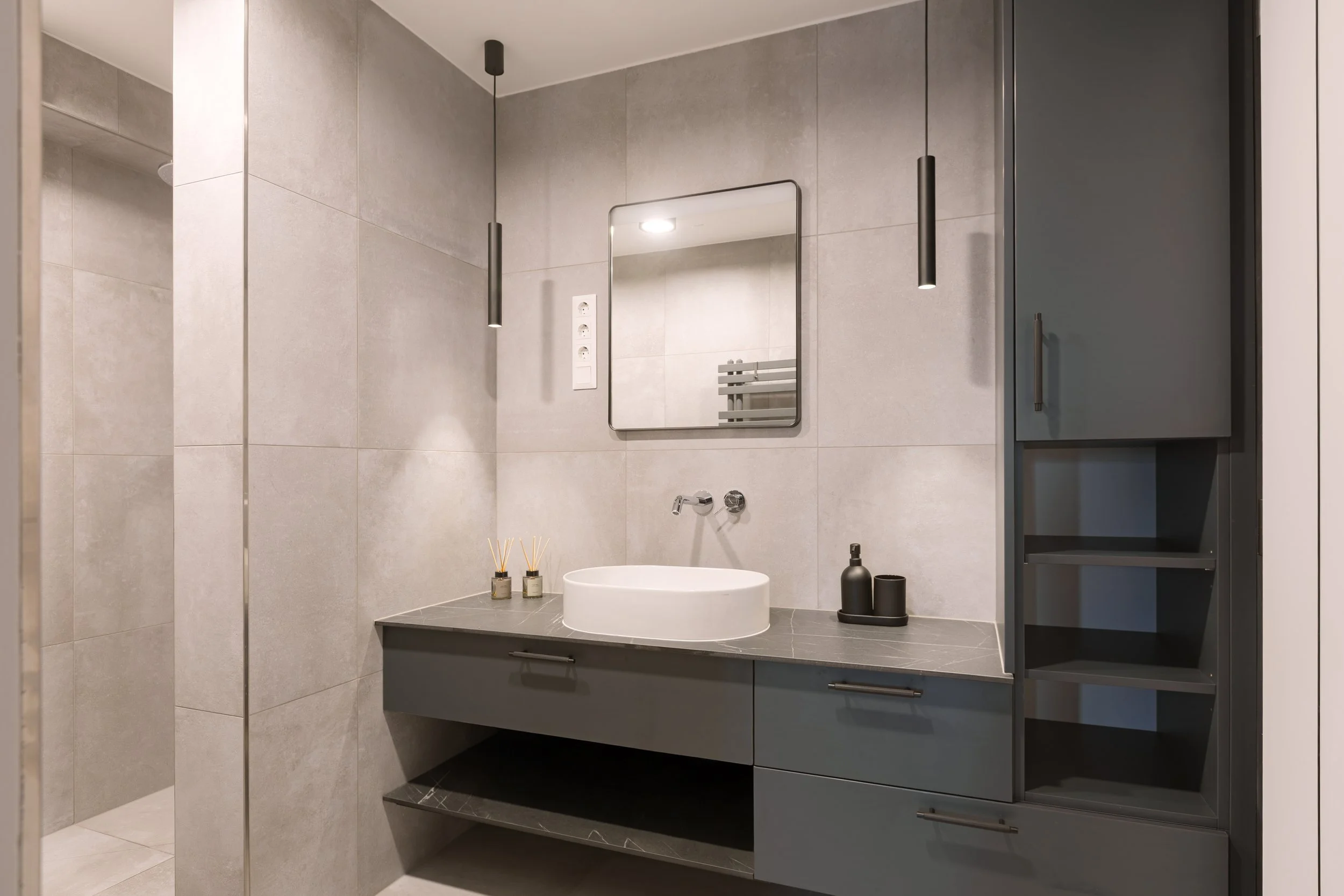R6M27123-HDR.jpg