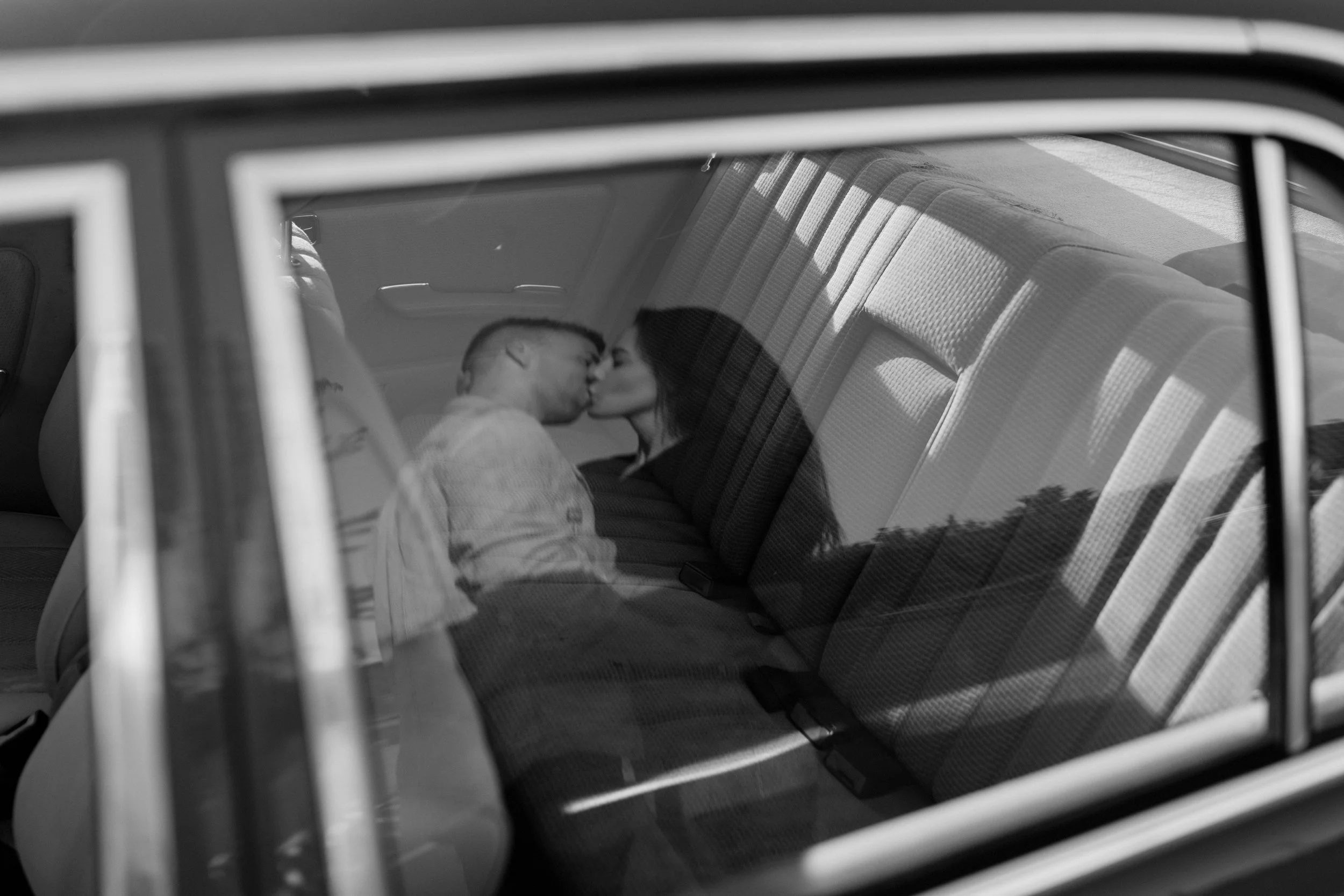 Noémi&Gábor_jegyes_b&w-20.jpg