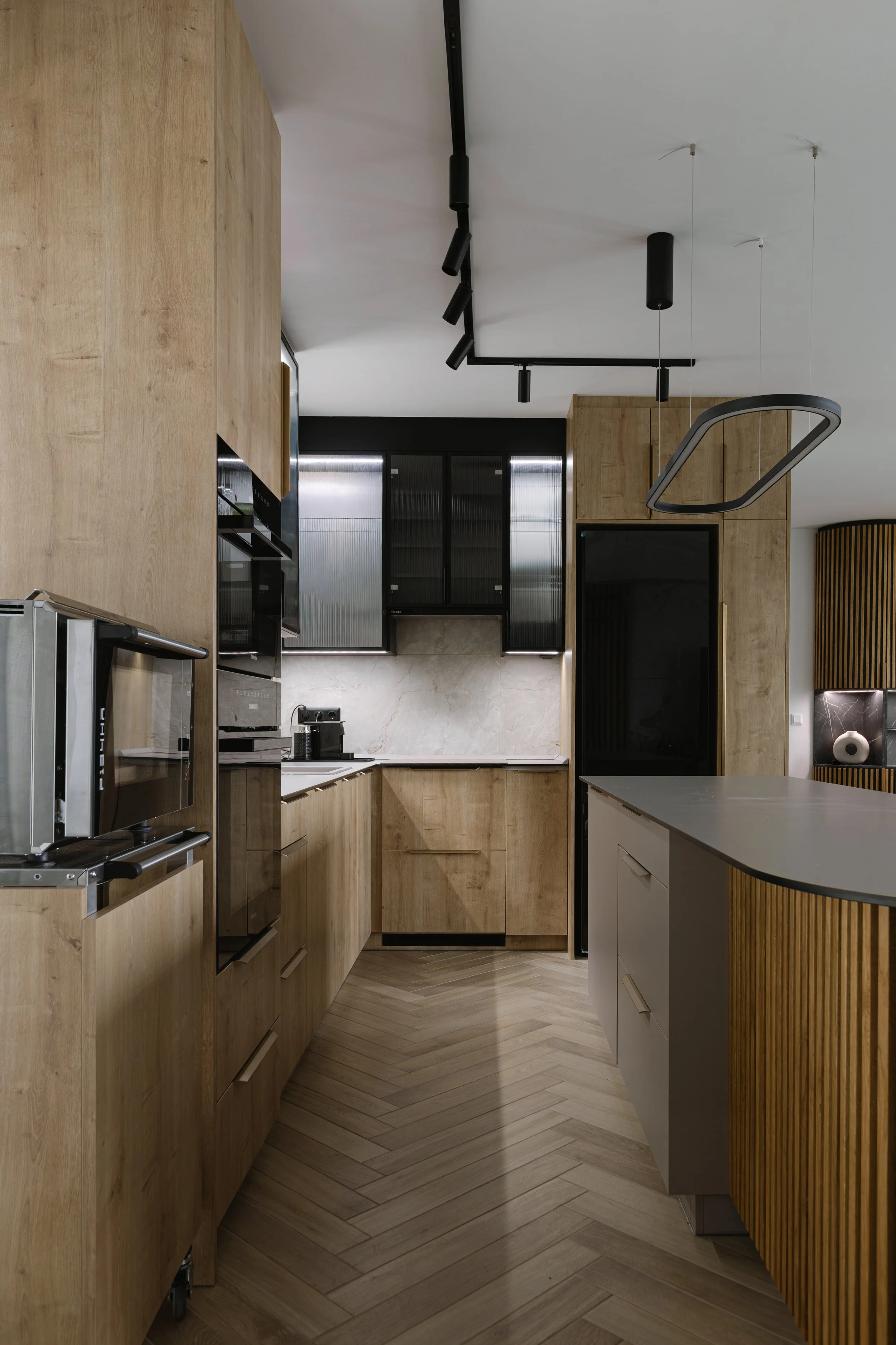 R6M26987-HDR.jpg