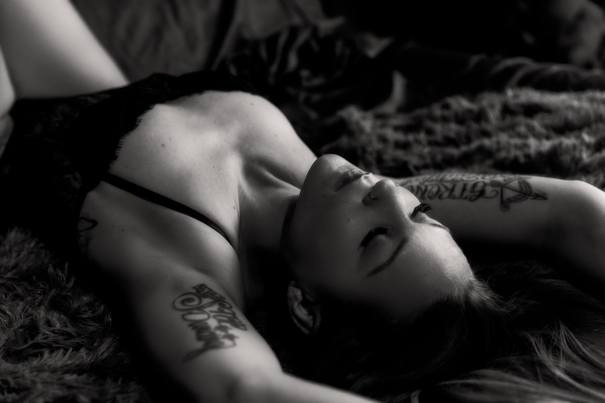 Black and white Boudoir photography in Lecanto, Florida