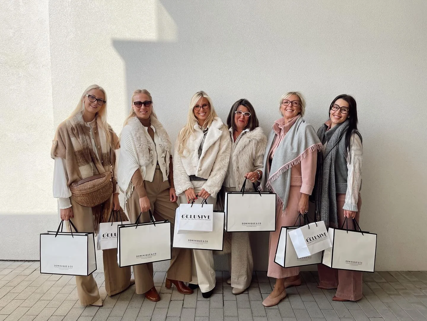 Terugblik op een fantastisch mooie mode-namiddag 🍂

Bedankt aan iedereen die vandaag langs kwam om onze eerste editie van Catwalk aan de Leie te bewonderen 🫶🏼

👉🏼Geniet nog van onze -10% opendeurkorting tot en met zaterdag 11 oktober

🤍 OPEN op