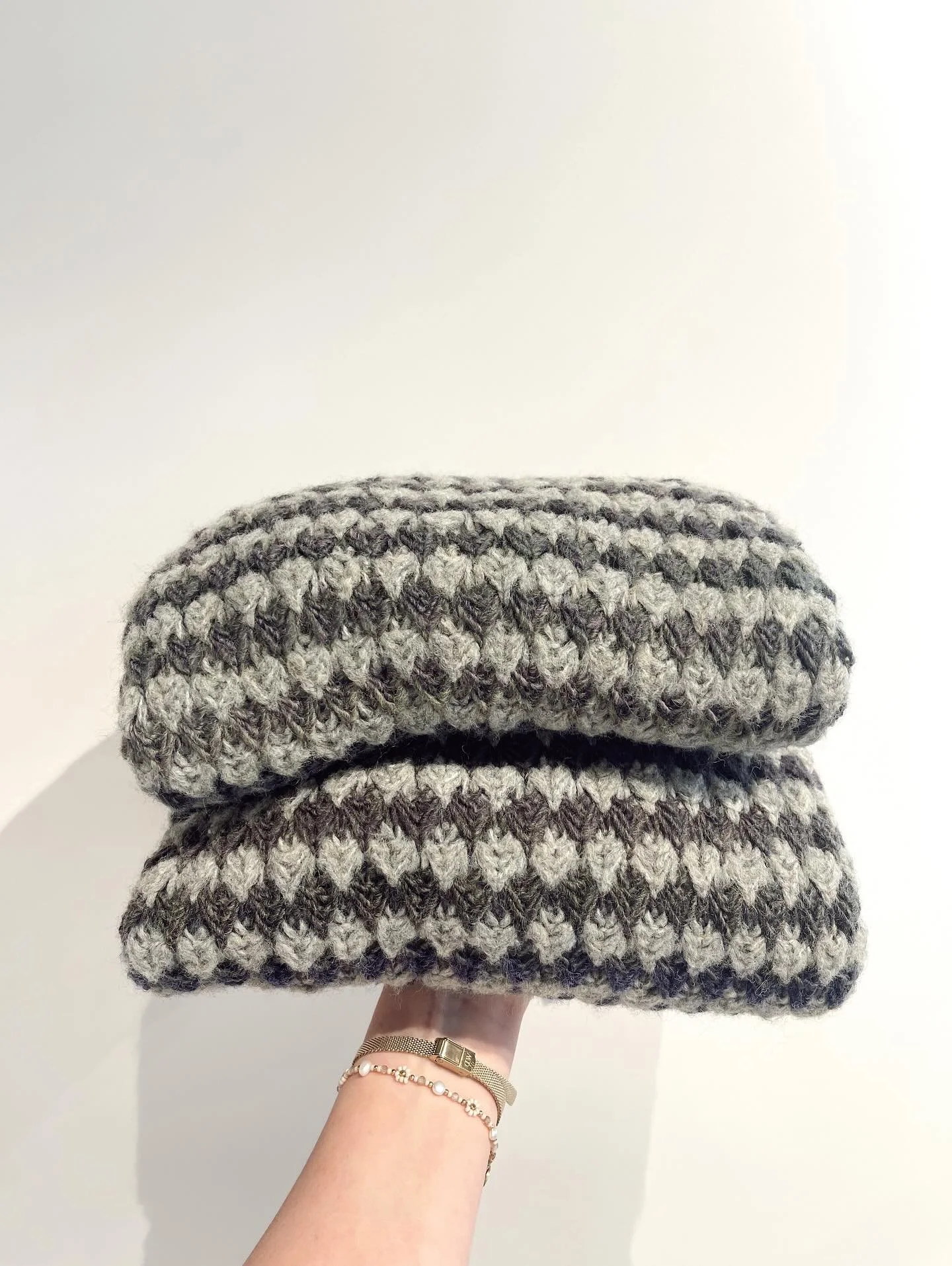 Cosy knitwear in store 🍂
#FW25 #Dominiqueenco