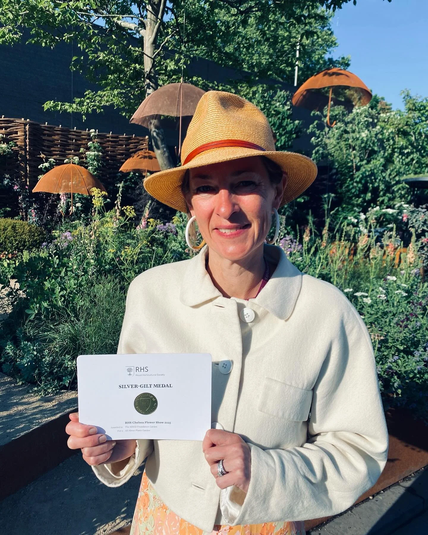 Receiving a Silt Gilt medal this morning from the RHS for our ADHD Foundation Garden, funded by Project Giving Back, for the RHS Chelsea Flower Show

Thanks goes to the many people who have worked with me in collaboration over the last 18 months it&r