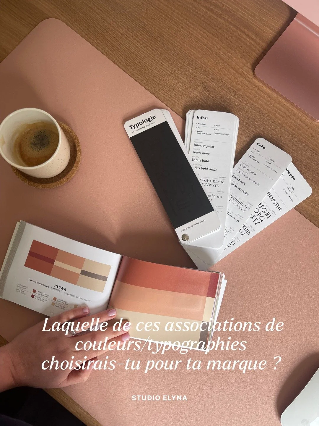 Si tu devais choisir une seule de ces associations de couleurs et de typographies pour ta marque&hellip; laquelle choisirais-tu ? 👀

J&rsquo;ai pr&eacute;par&eacute; trois ambiances tr&egrave;s diff&eacute;rentes :

▫️douce et &eacute;l&eacute;gante