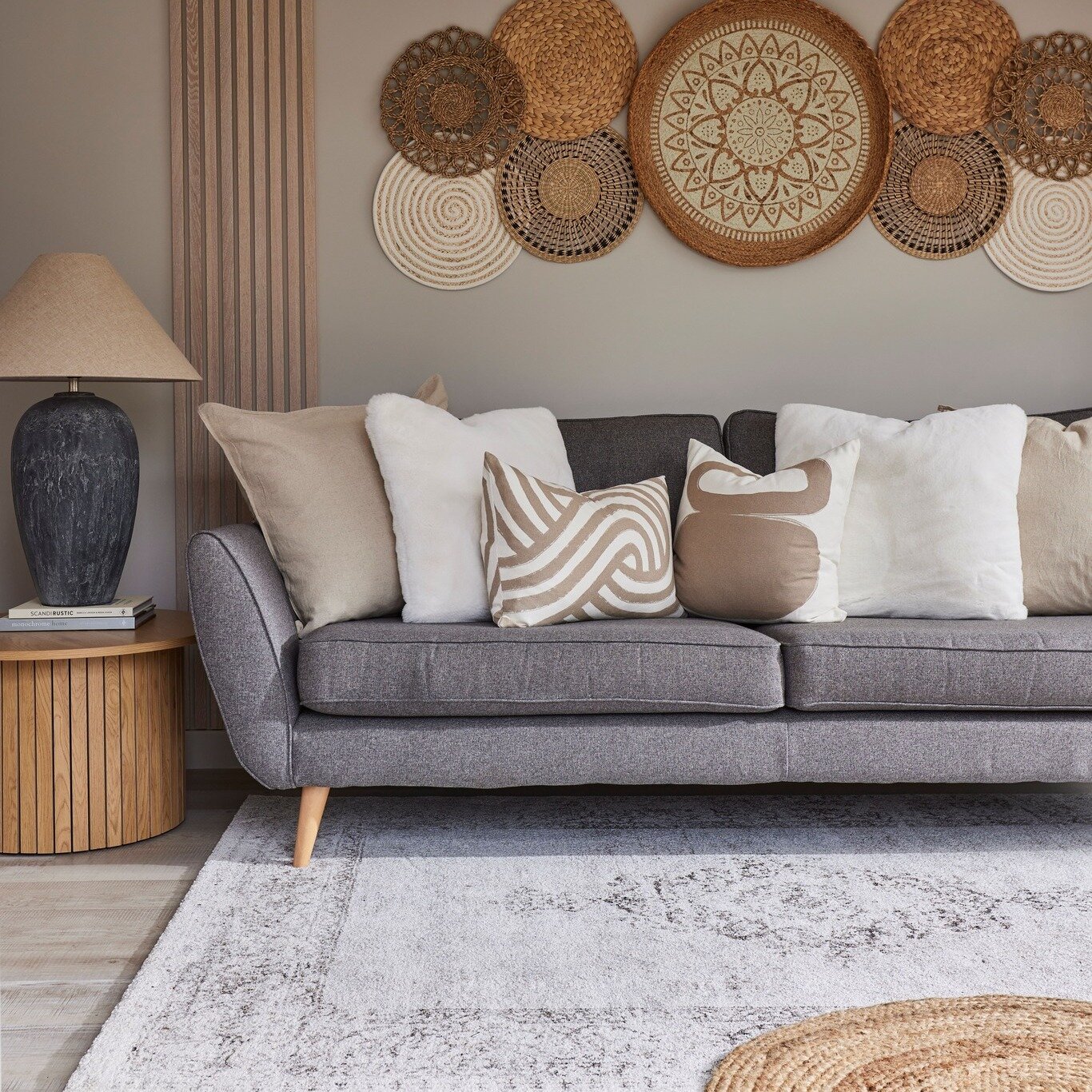 ++NEUTRAL AND TEXTURE++ 

Adding lots of texture and pattern to a neutral scheme is one of my favourite things to do.  Neutral doesn't need to be boring and you create a really calm and relaxing space by layering materials and textures.  This would b