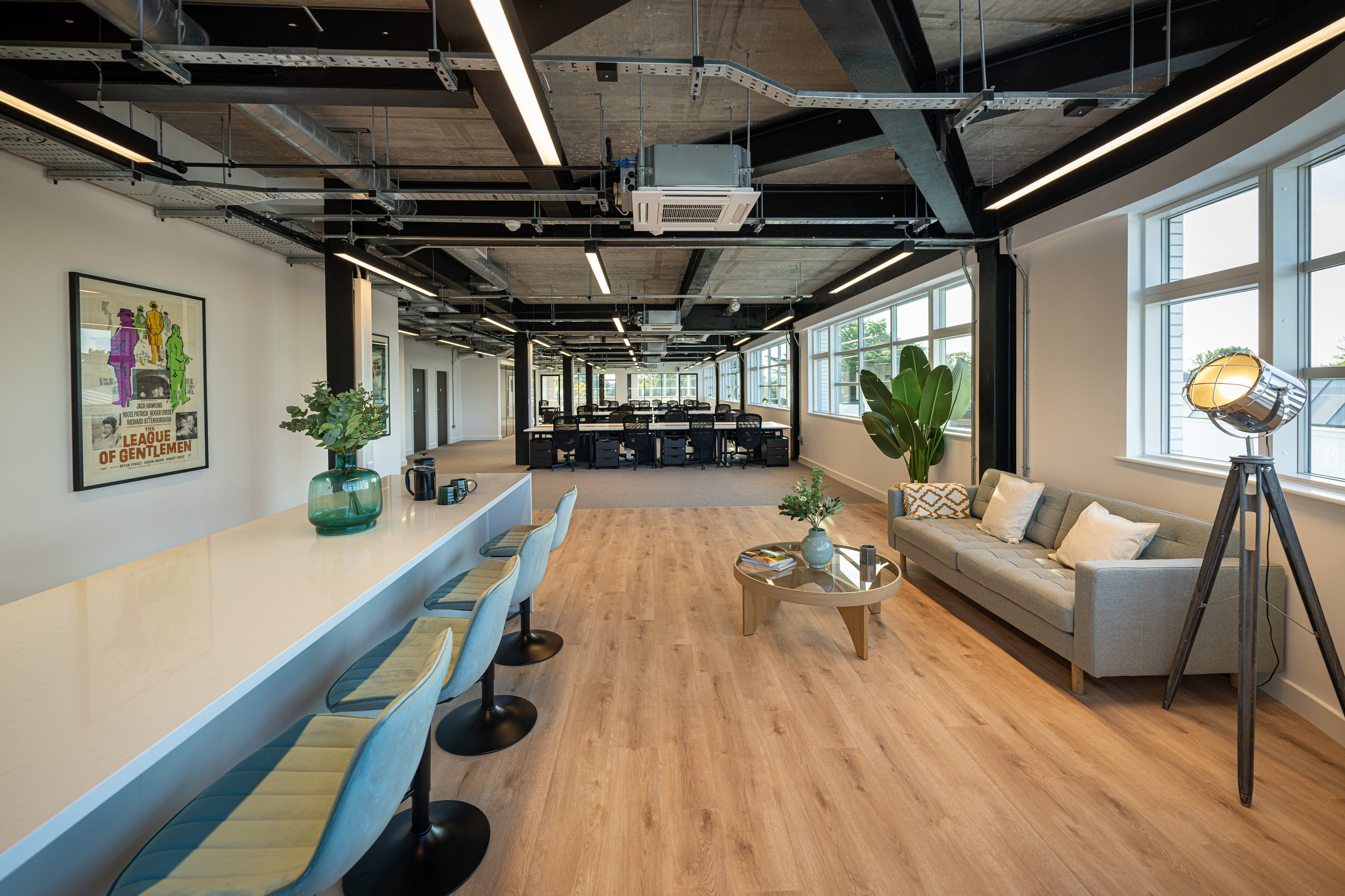 EALING_6994_I-BLOCK-CHILL-OUT-SPACE-AND-ISLAND (1).jpg