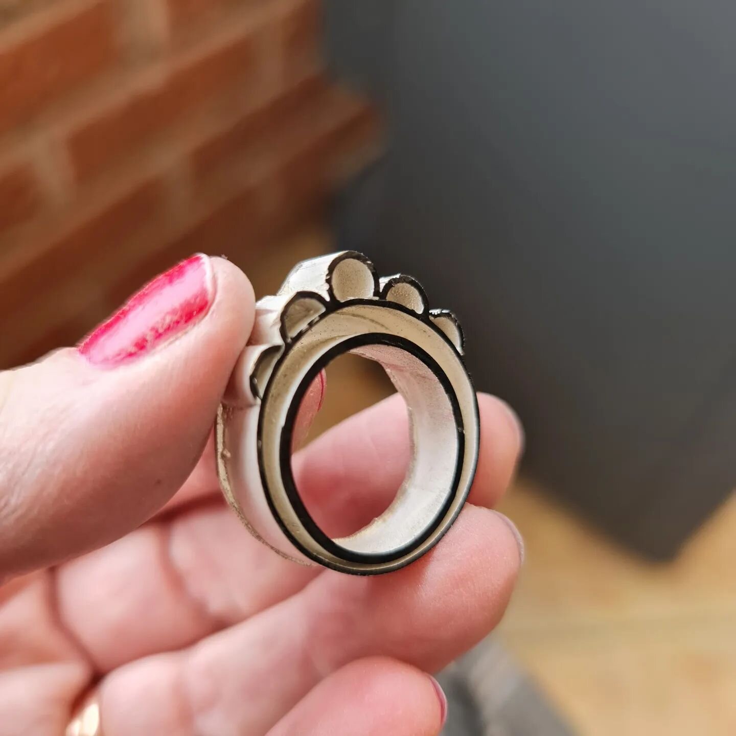 Continuing the theme of Big chunky hollow form rings at the moment - husband says it looks like Marge Simpson, I'm thinking knuckleduster, either way, it's gonna be fabulous! 

#impressive #hollowform #handmade #shoplocal #silver #bighair #marge