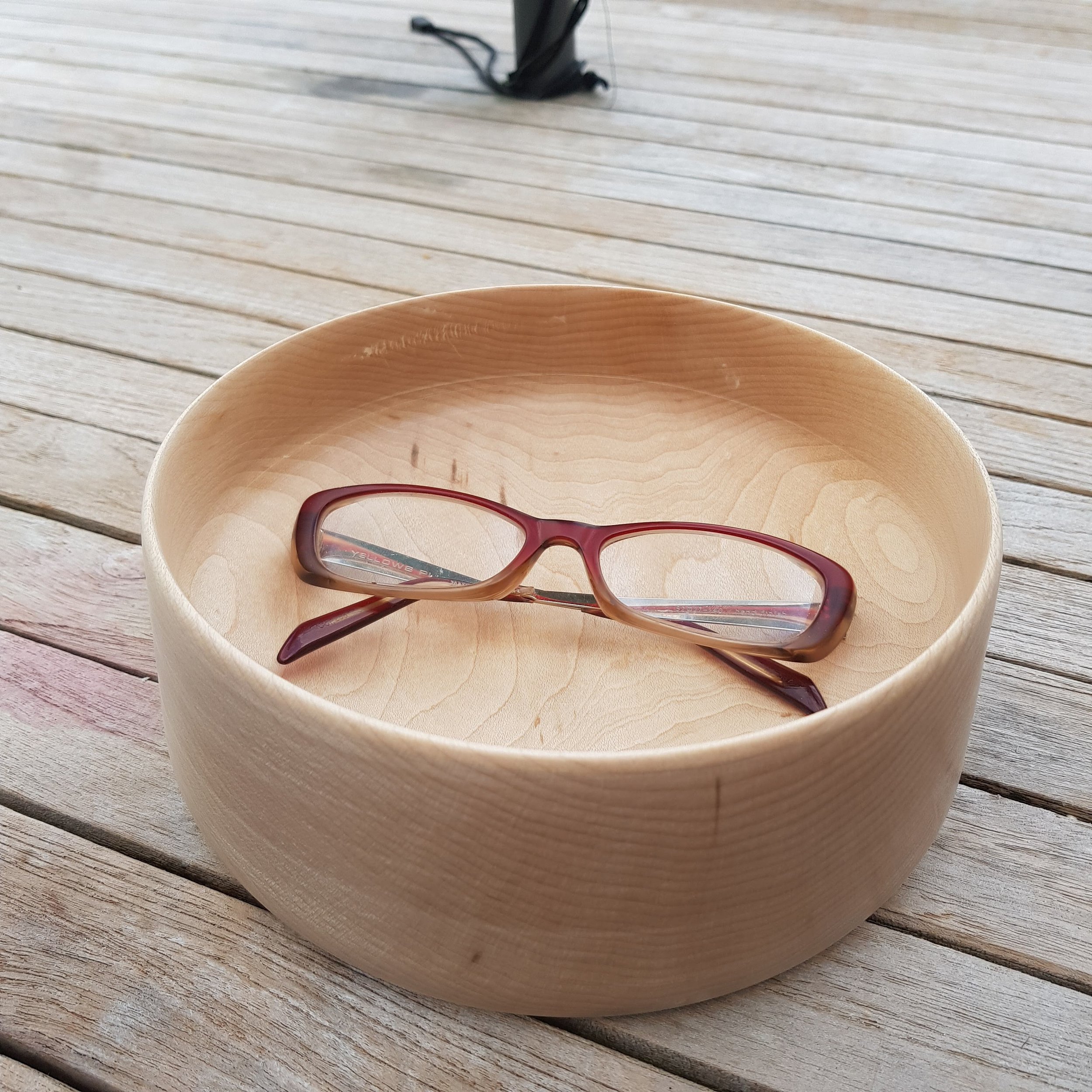 Maple spectacle storage solution