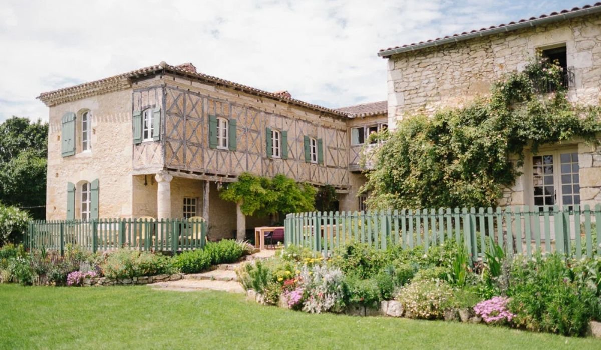 Women's midlife retreat in france hotel