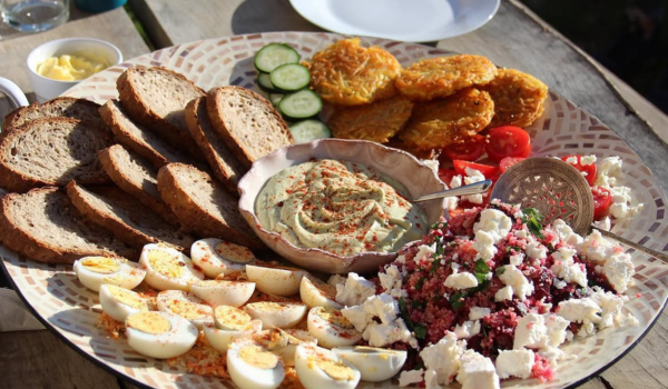 home-made meal at senior citizen wellness retreat