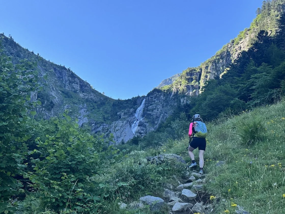 hiking_mont_valier_chemin_de_la_liberte_walking_holiday