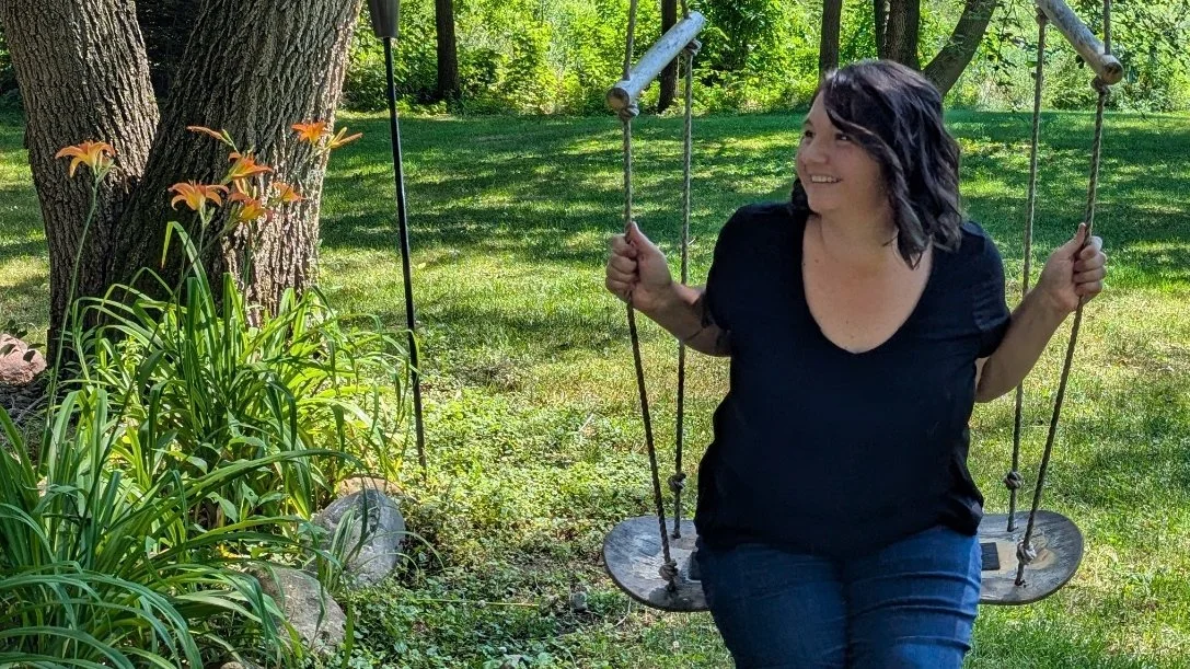 Kali is a therapist at Magic Hour Counseling where she helps people struggling with anxiety & burnout.