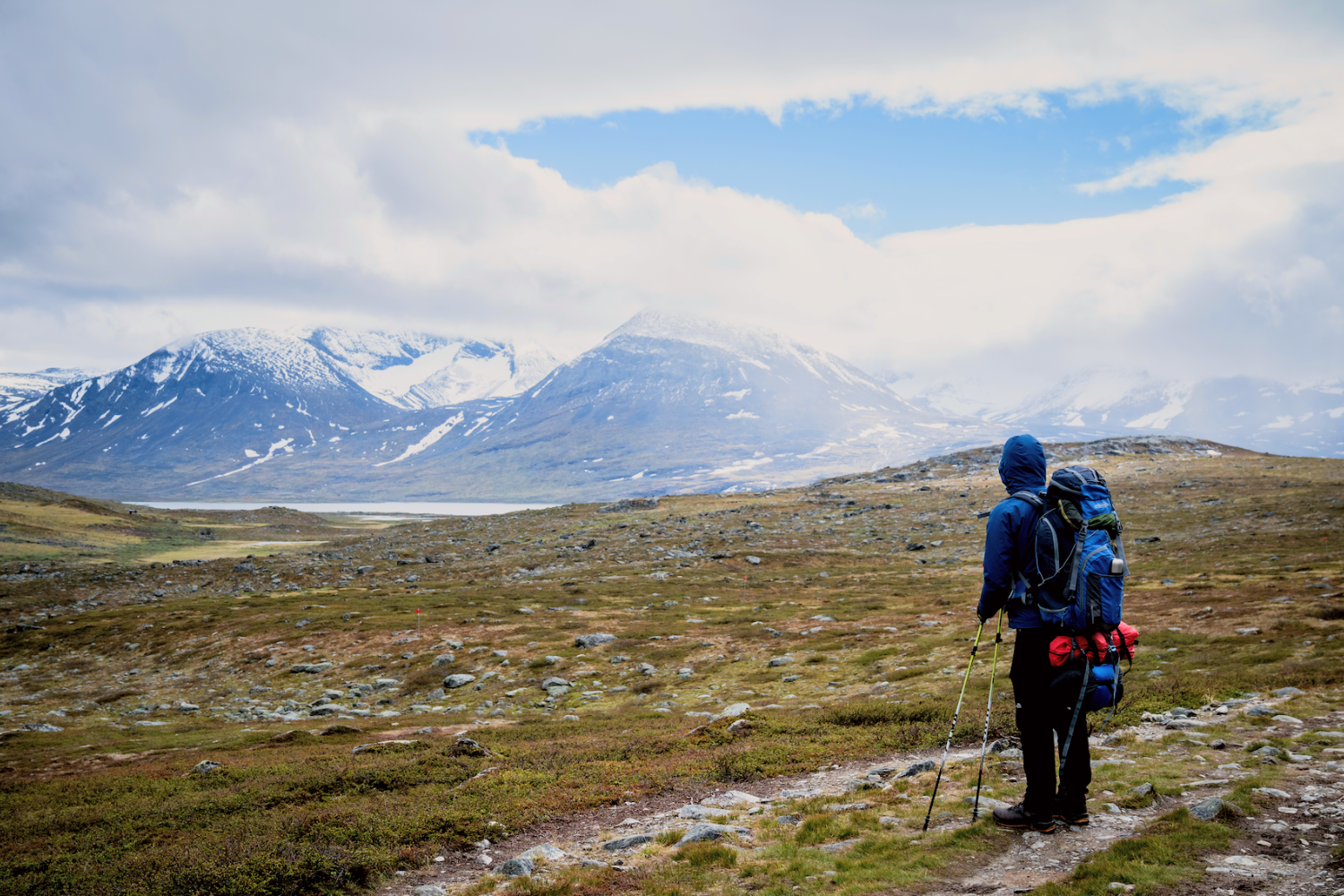 Quelle est la différence entre hiking et trekking?