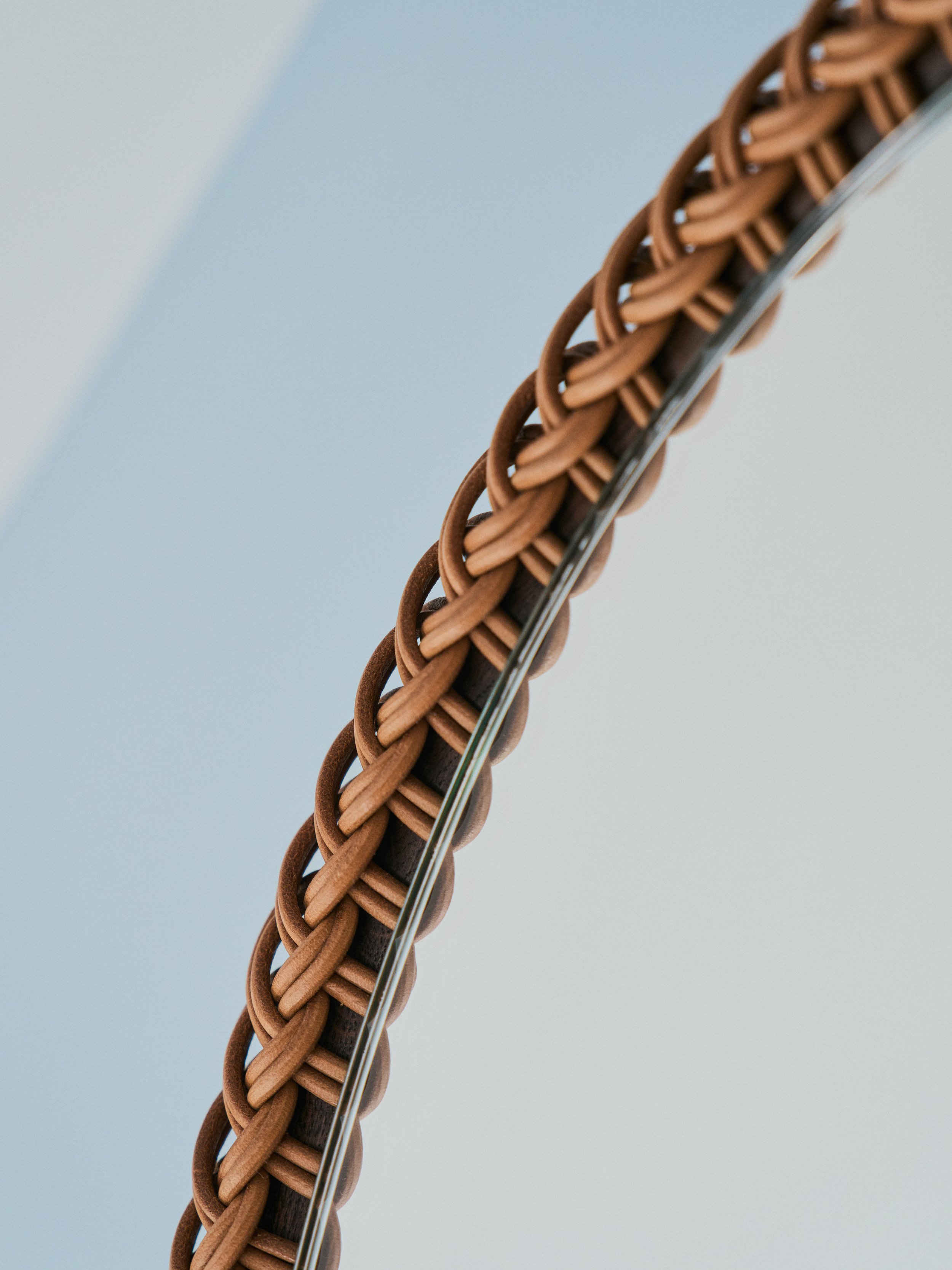 Aimee_Betts_Oval_Ricasso_Mirror_Loop_4.jpg