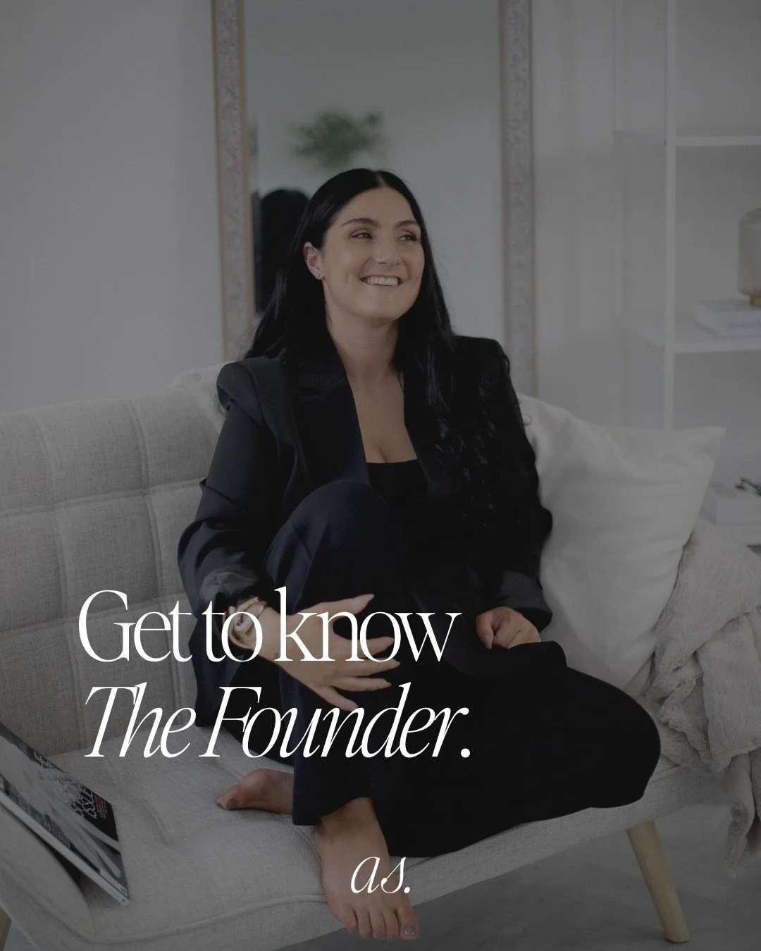 Incase you don&rsquo;t know what I do...

I&rsquo;m a brand consultant &amp; marketing strategist. Founder of Absorb Studios and The Level-Up Club.

I help you build a brand that people recognise, trust and buy from. Not just something that &lsquo;lo