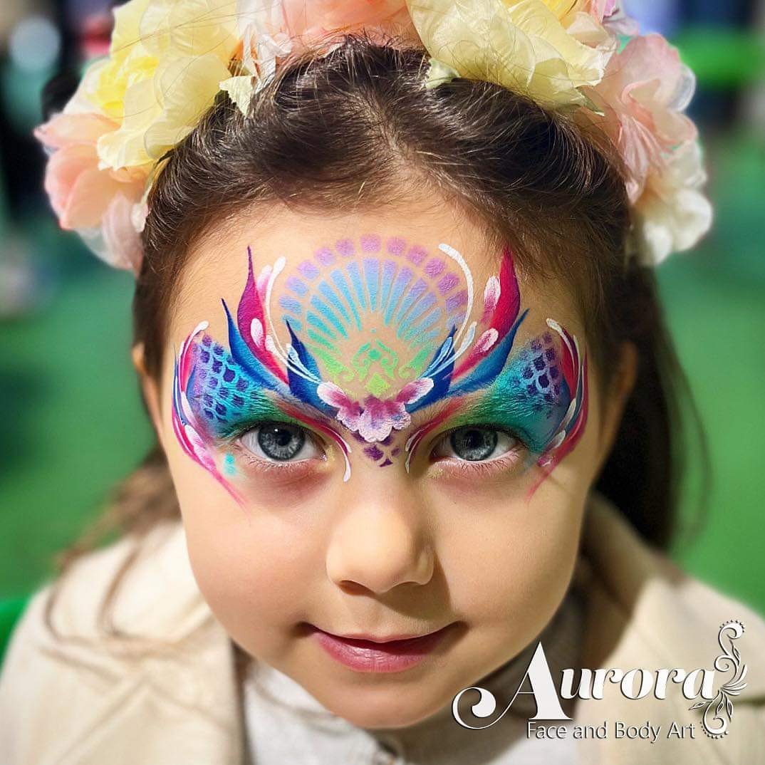 Bored of my old Mermaid design so experimenting with new ideas 💡🧜🏼&zwj;♀️ #KeepGrowing

Using one of my favourite split cakes Primavera by @facepaintsaustralia 😍

#facepaint #facepainting #facepainter #londonfacepainter #essexfacepainter #romford