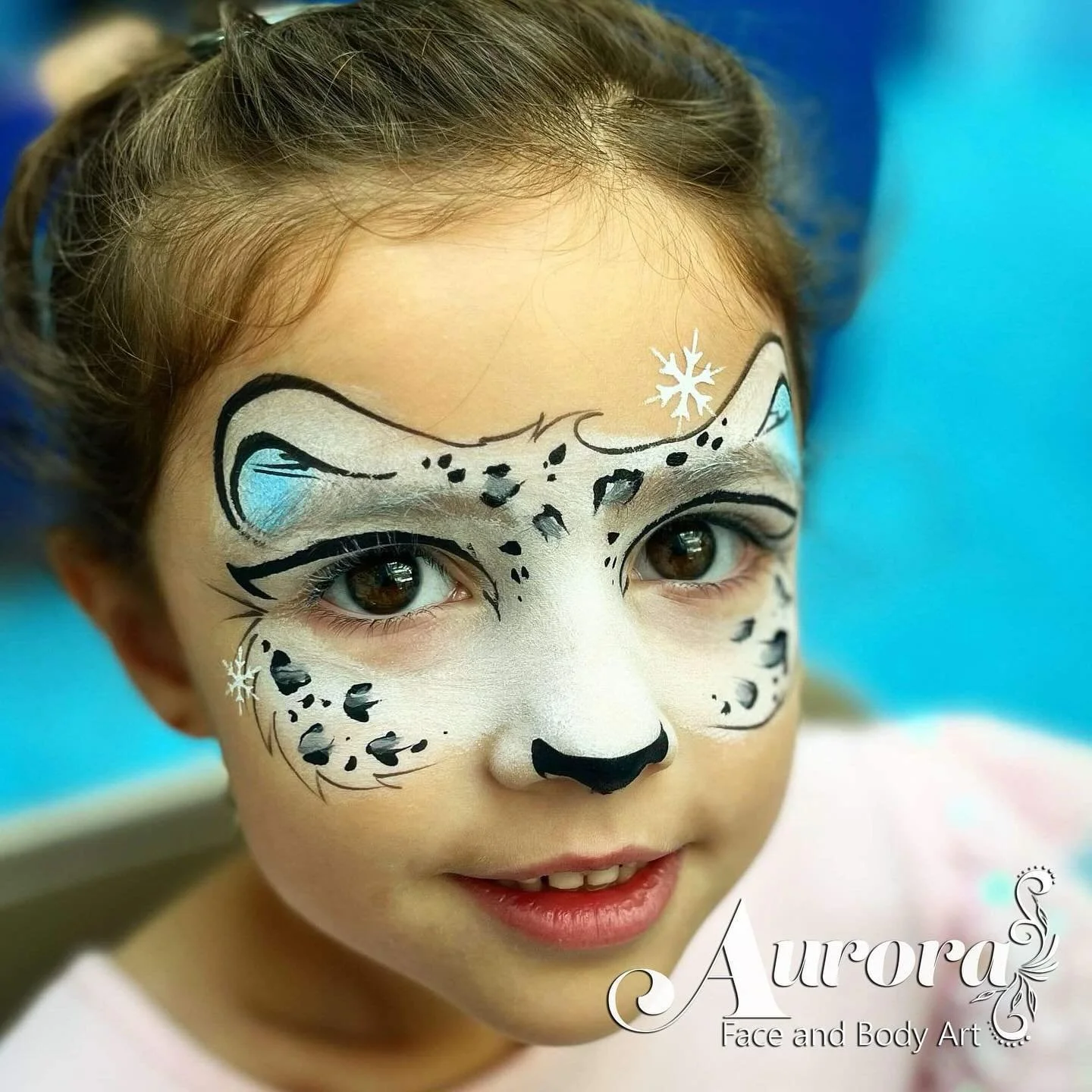 🤍🐾 Snow Leopard ❄️🐆

#facepaint #facepainter #facepainting #leopardfacepaint #snowleopard #catfacepaint #facepaintersofinstagram #facepaintersoninstagram #shareyourfacepaint #sharemyfacepaint #facepainterlife #londonfacepainter #essexfacepainter #