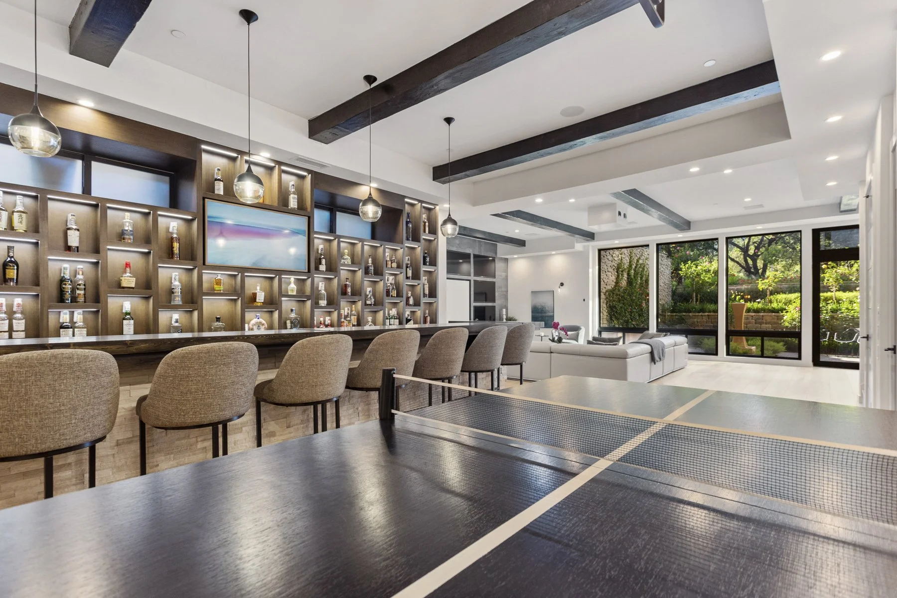 Mountain Contemporary - Entertaining