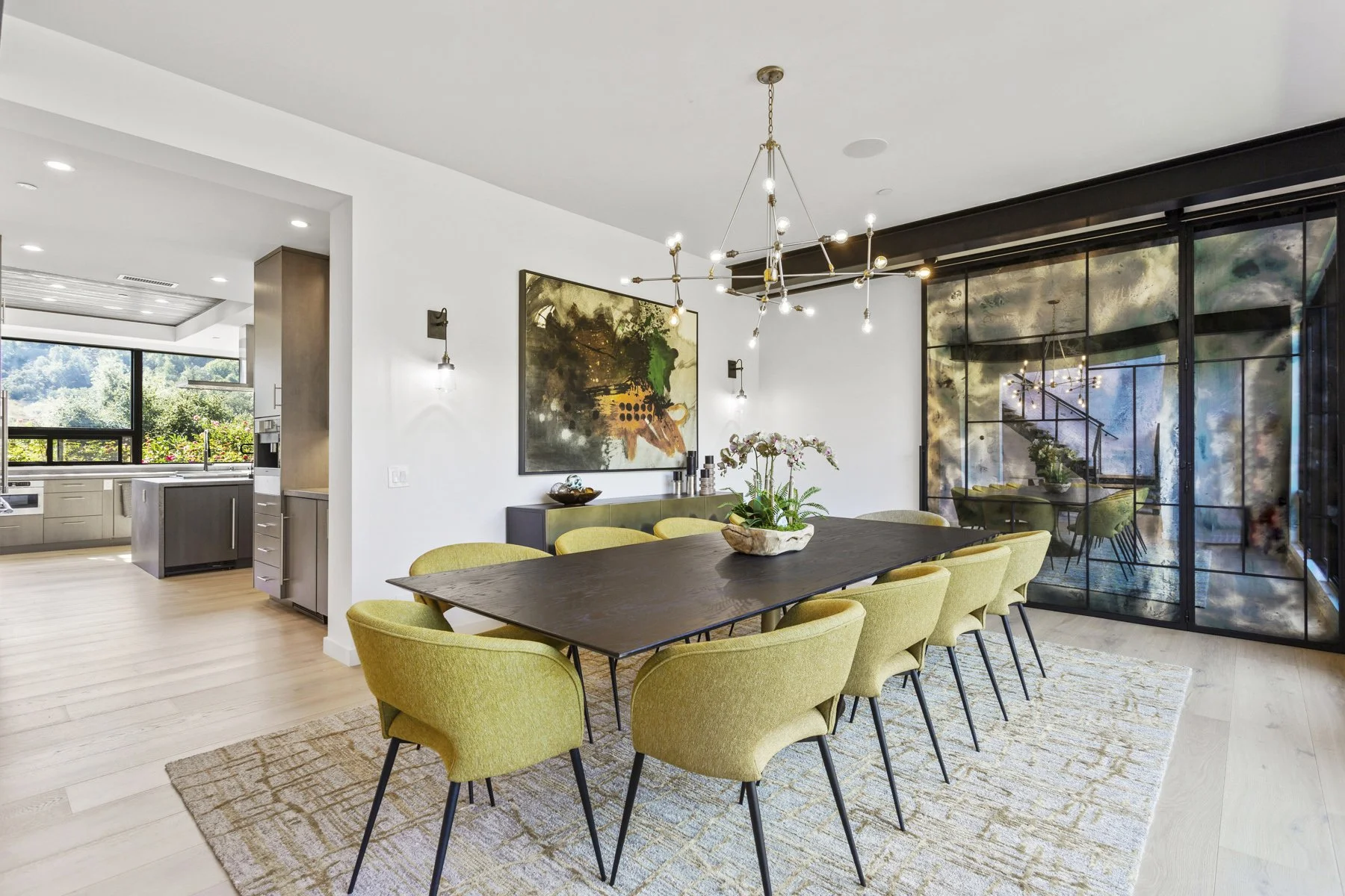 MC -dining room .jpeg