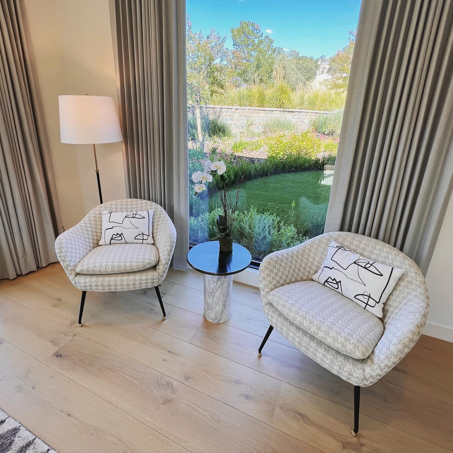 Cozying up in our beautiful bedroom seating area. Perfect for evening conversations and late night reads.

Design by SYLVIA BEEZ for M.A.P. INTERIORS 

#bedroomdecor #homestyling #eveningconversations #latenightreads #relaxingvibes #interiorinspo #be