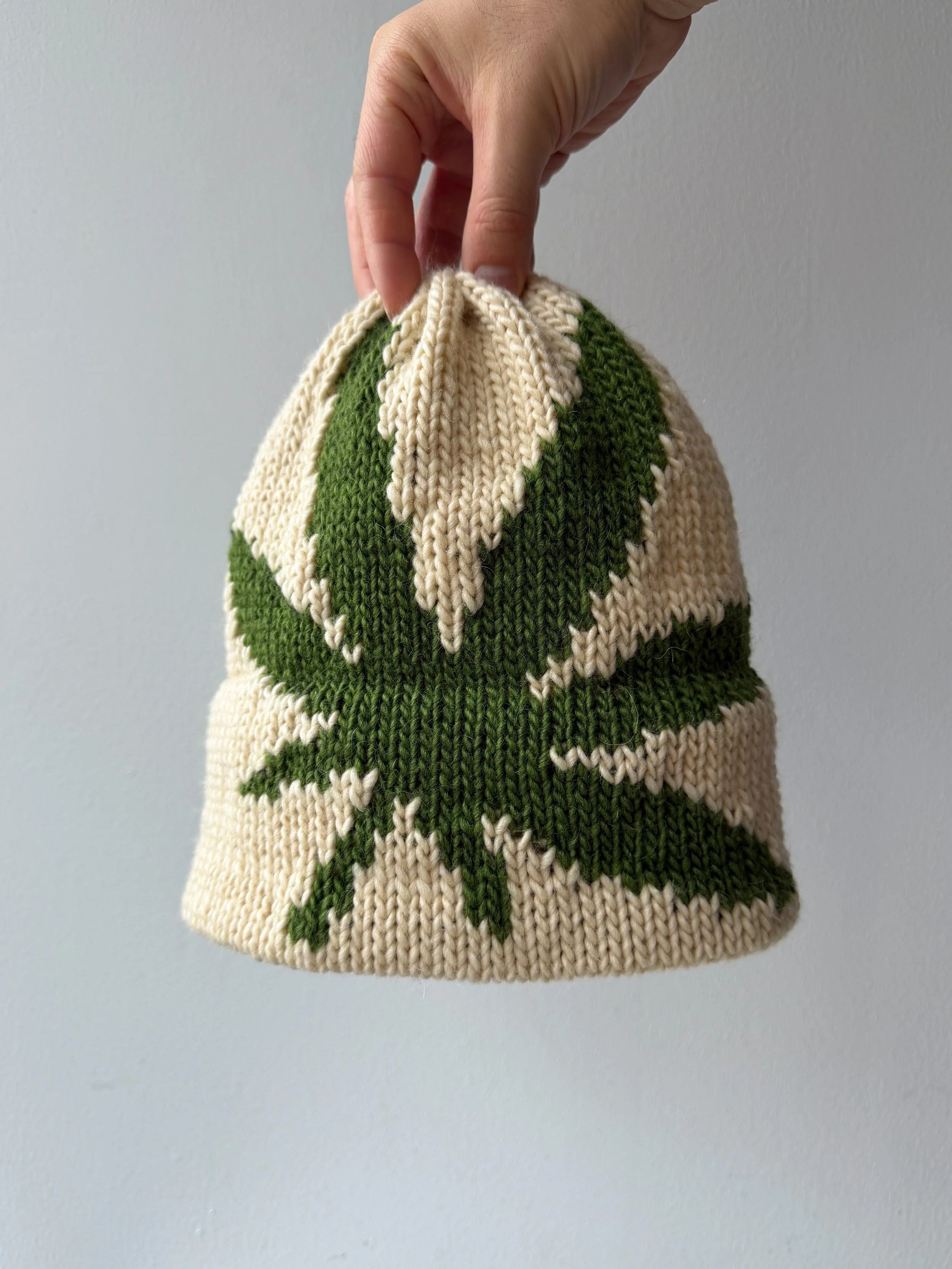 Cream with Light Green Leaf