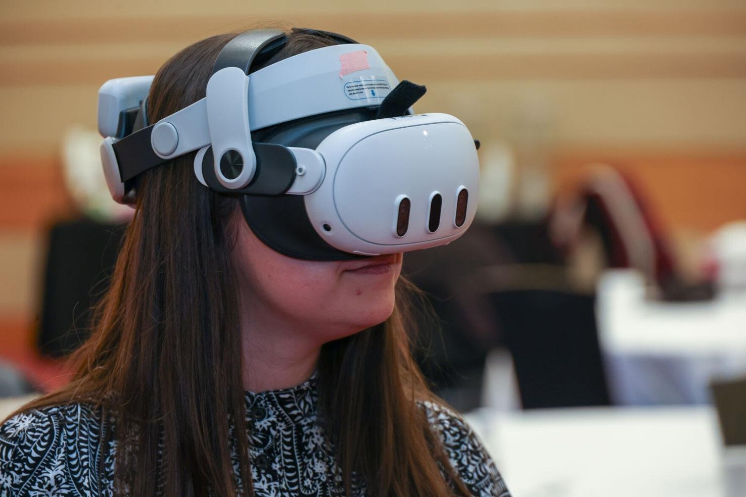 Valparaiso University students learning anatomy with the help of mixed reality