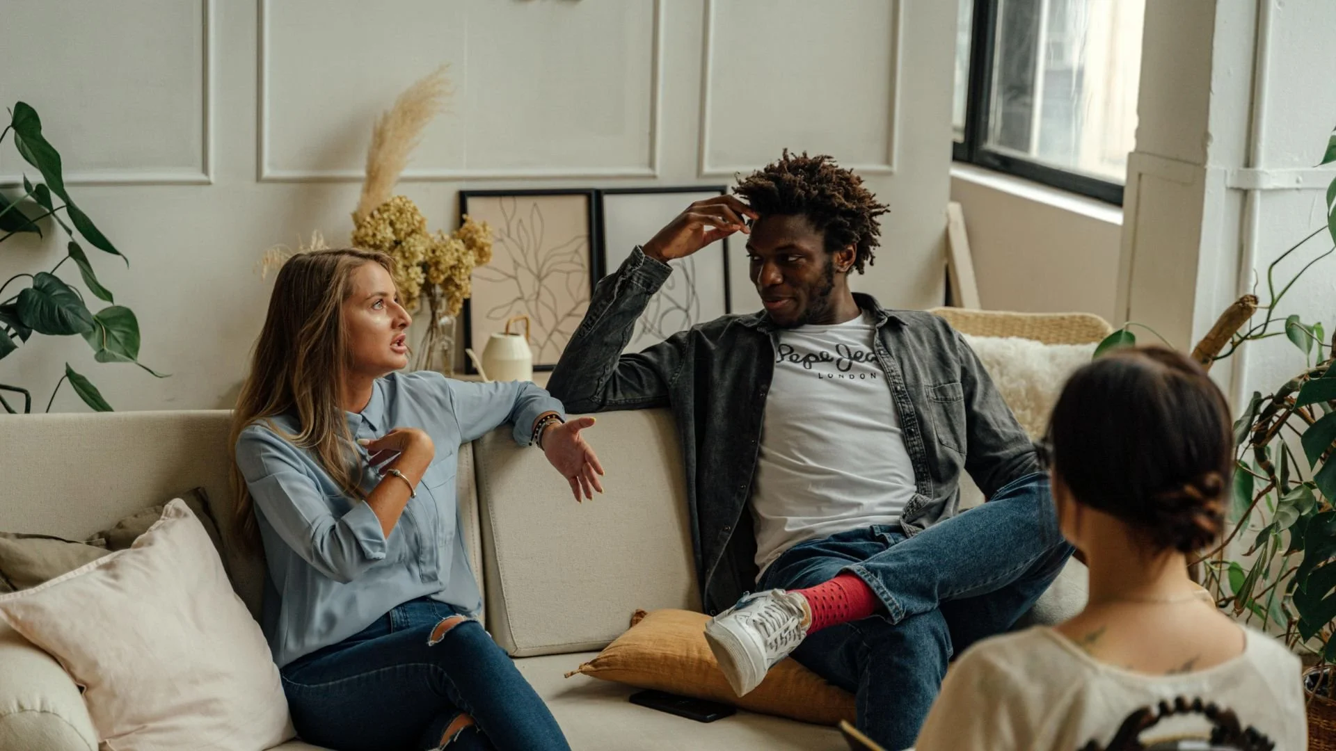 What Are the Most Common Couples Therapy Questions? Here’s a Peek Inside