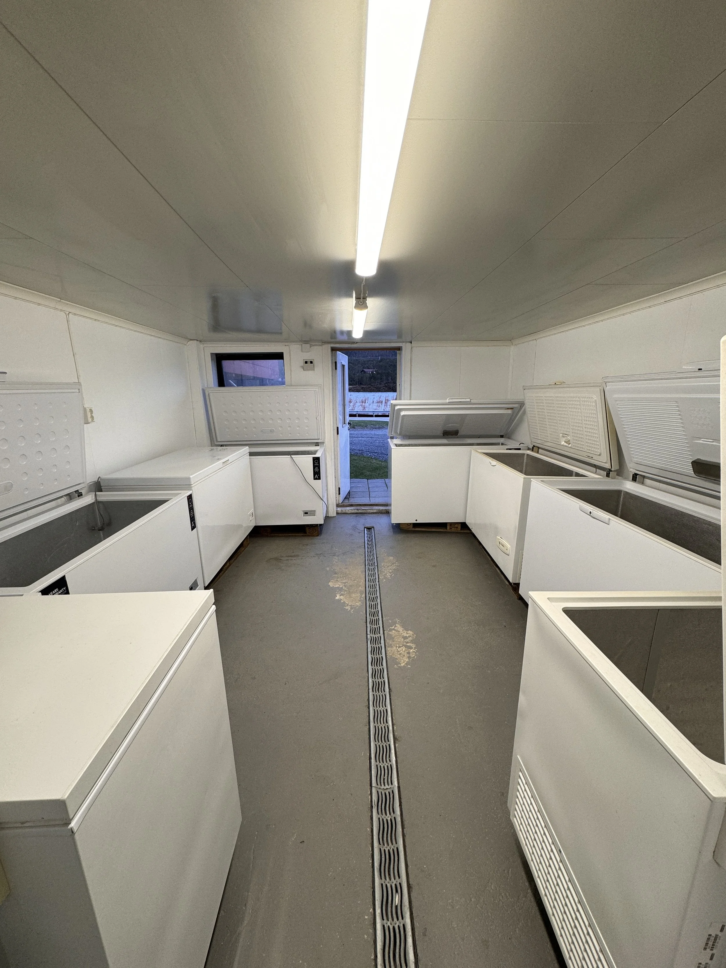 Gefriertruhen Raum neben Rezeption.JPG