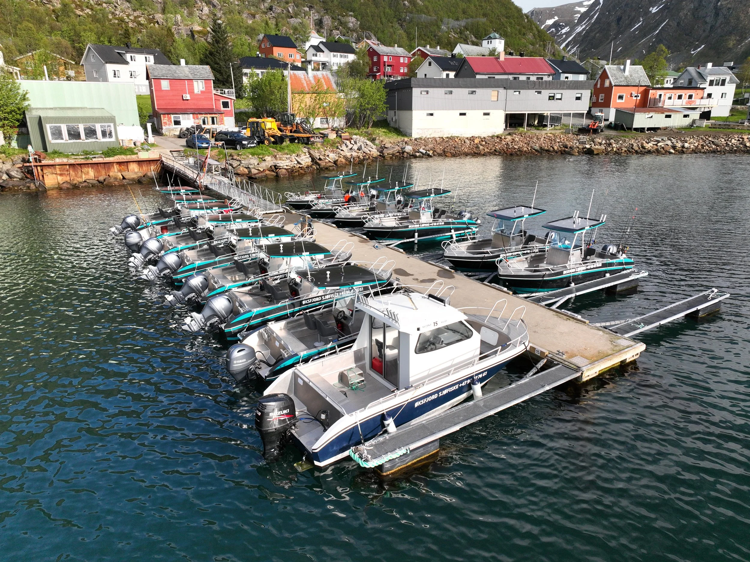 Hafenanlage aus seitlicher Perspektive .JPG