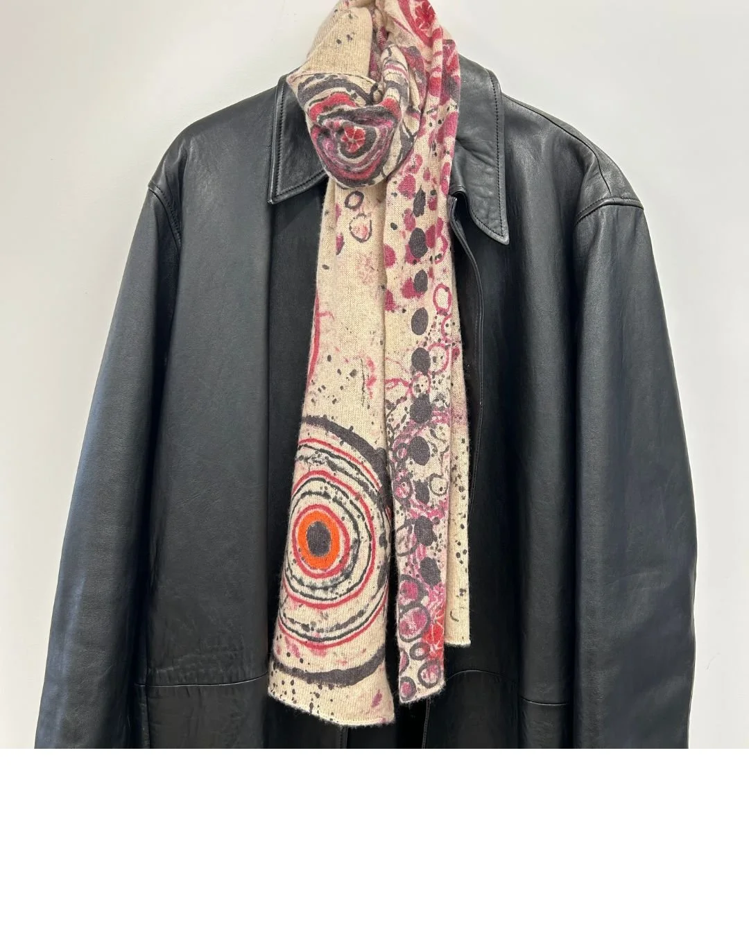 Recently, a friend gave me a solid oatmeal cashmere scarf... After several sessions in the studio, I have a fun new accessory! Thanks Zan!
 #samsartorius #samsartoriusart #zanauctions #textile designer #textiledesigner #handpaintedtextiles