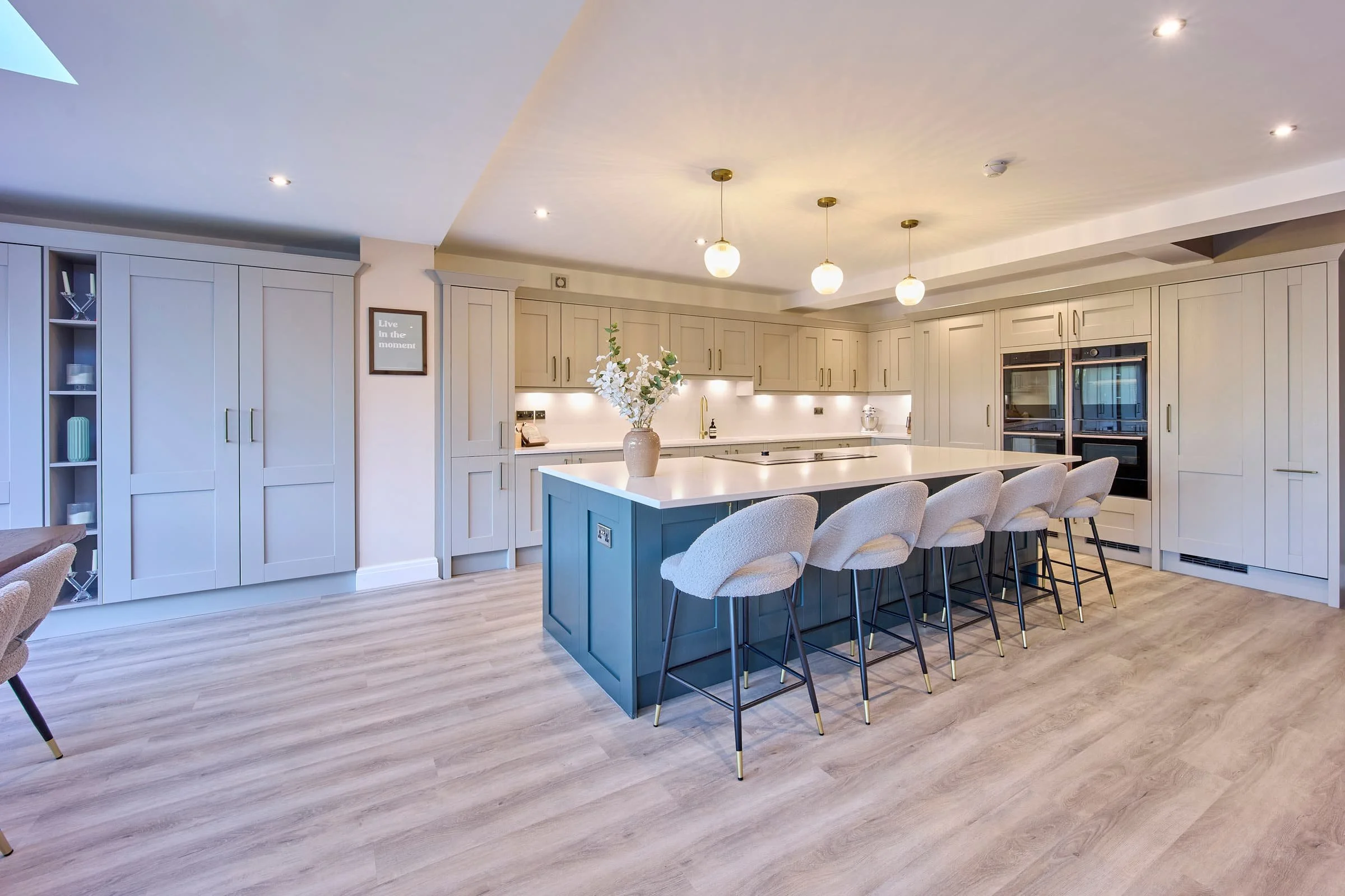 Modern and contemporary Kitchen - Milbourne in Stone and Copse Green. Affordable fitted kitchens in the Warrington, Oldham & Greater Manchester Areas. 