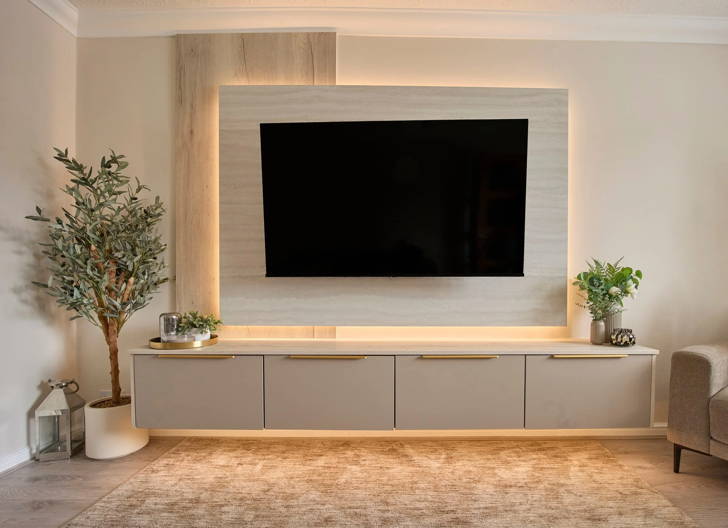 Media Wall_Royton_3.jpg