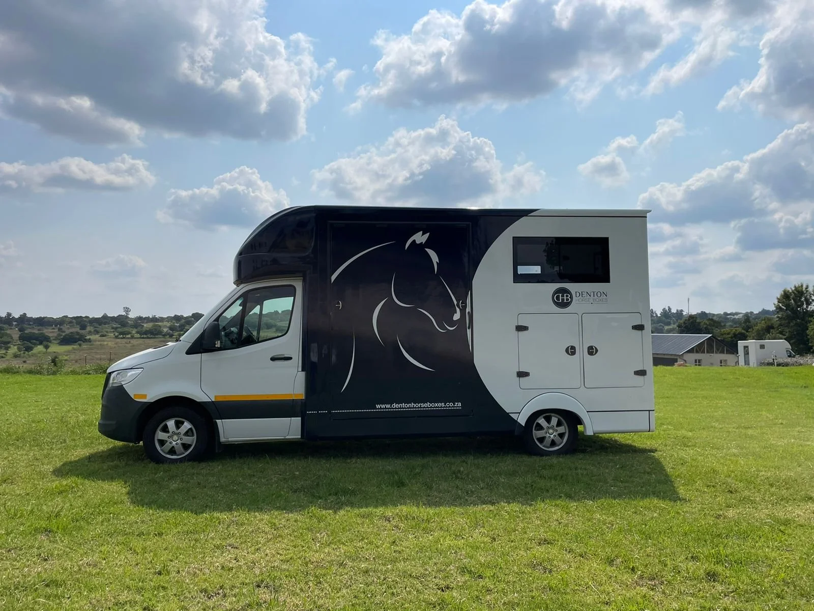 About & Testimonials — Denton Horse Boxes