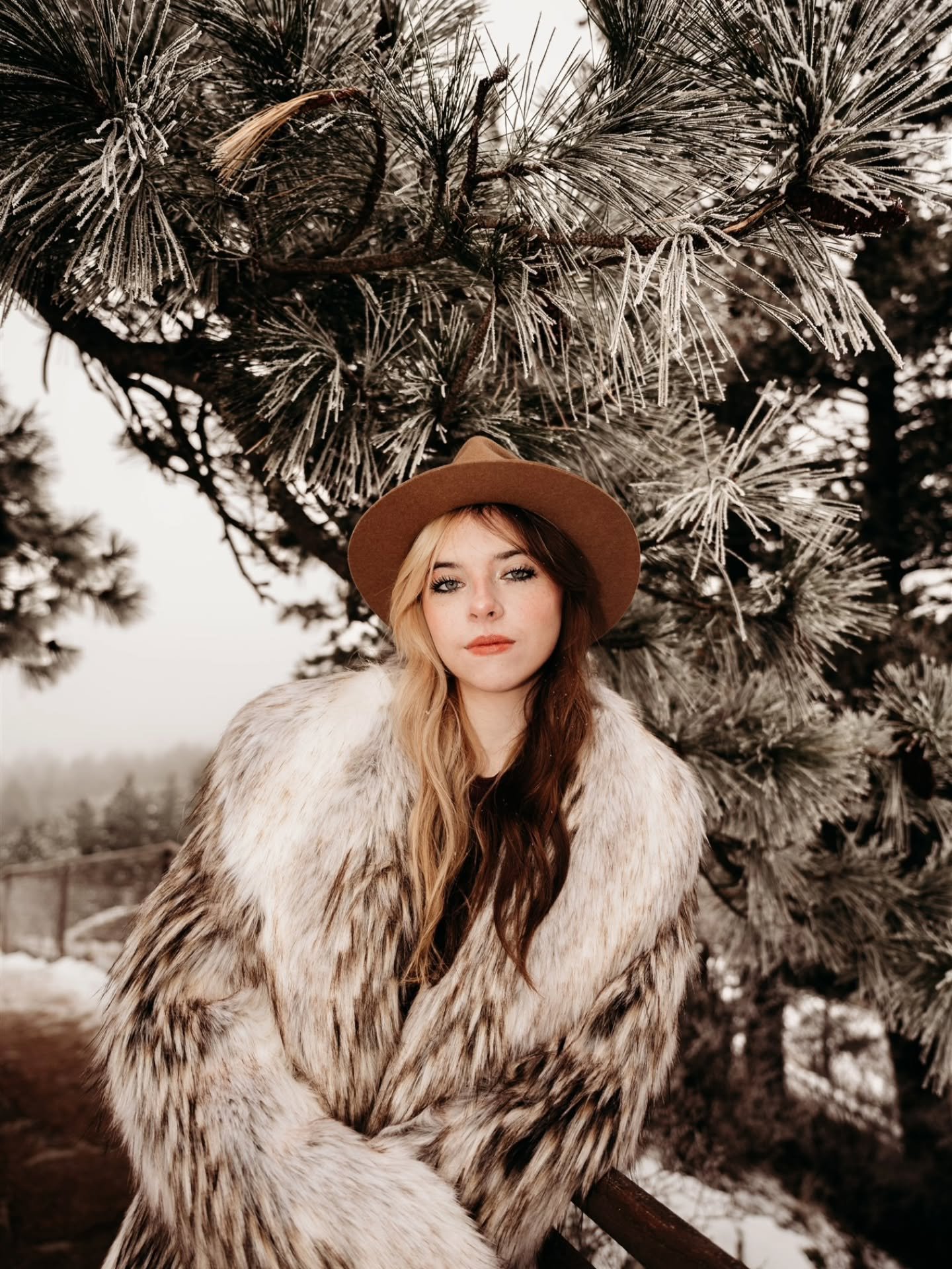 Senior photos in the frost of Montana 🤍❄️ We played around with direct flash, pantyhose, double exposure, motion blur, and scooted on ice. 

I've been DYING to do a hoarfrost shoot forever. It can be hard to get people out there as it melts so quick