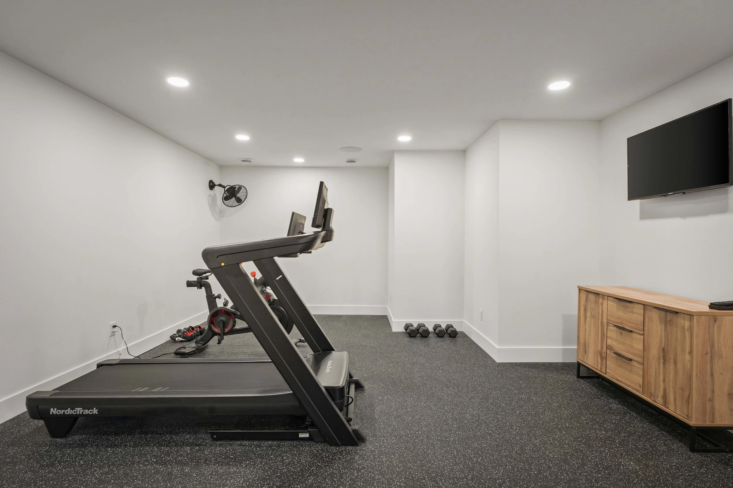 urso-builders-2025-parade-of-homes-gallery-home-gym.jpg