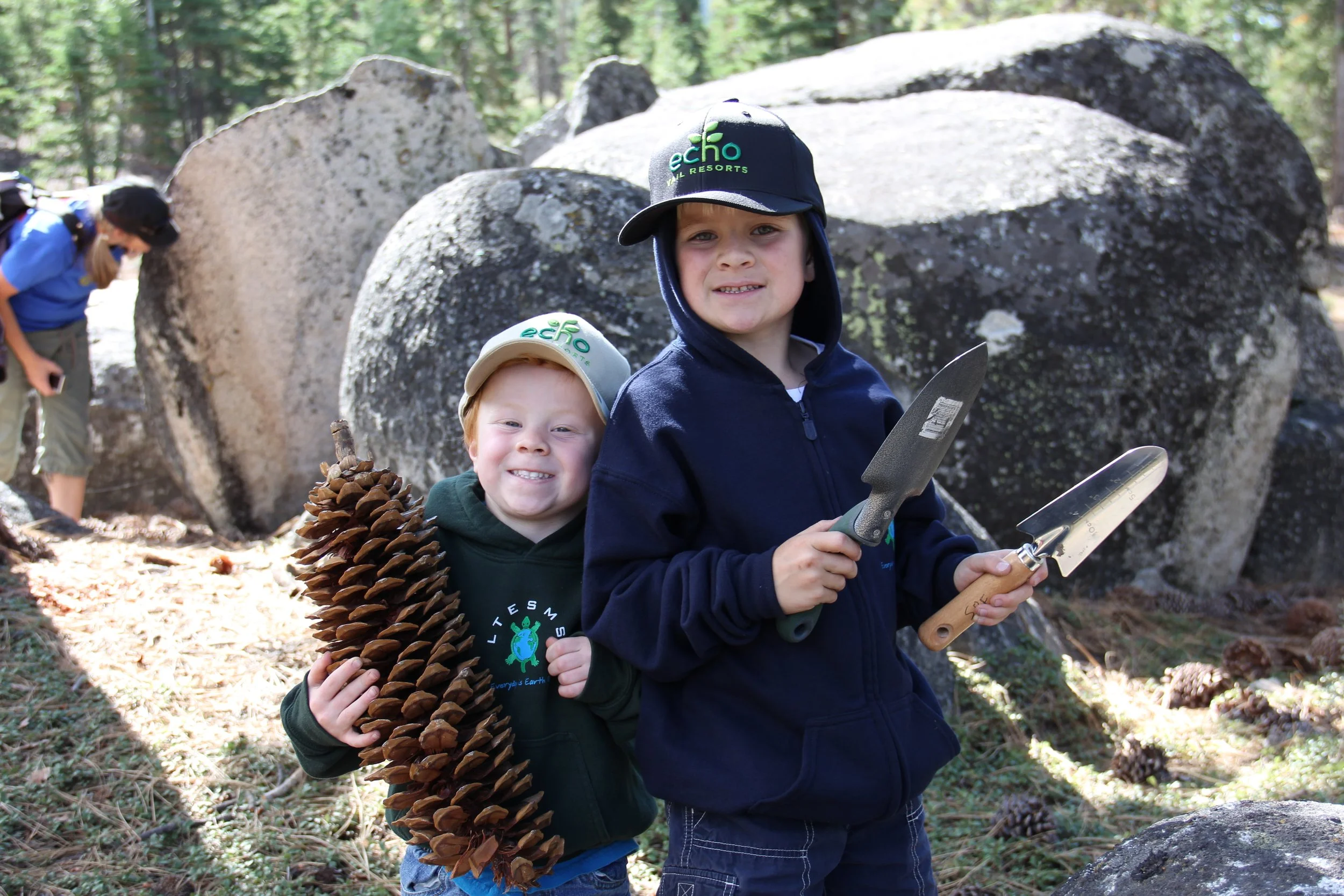 Leslie Amatos sons with sugar pine cone.JPG