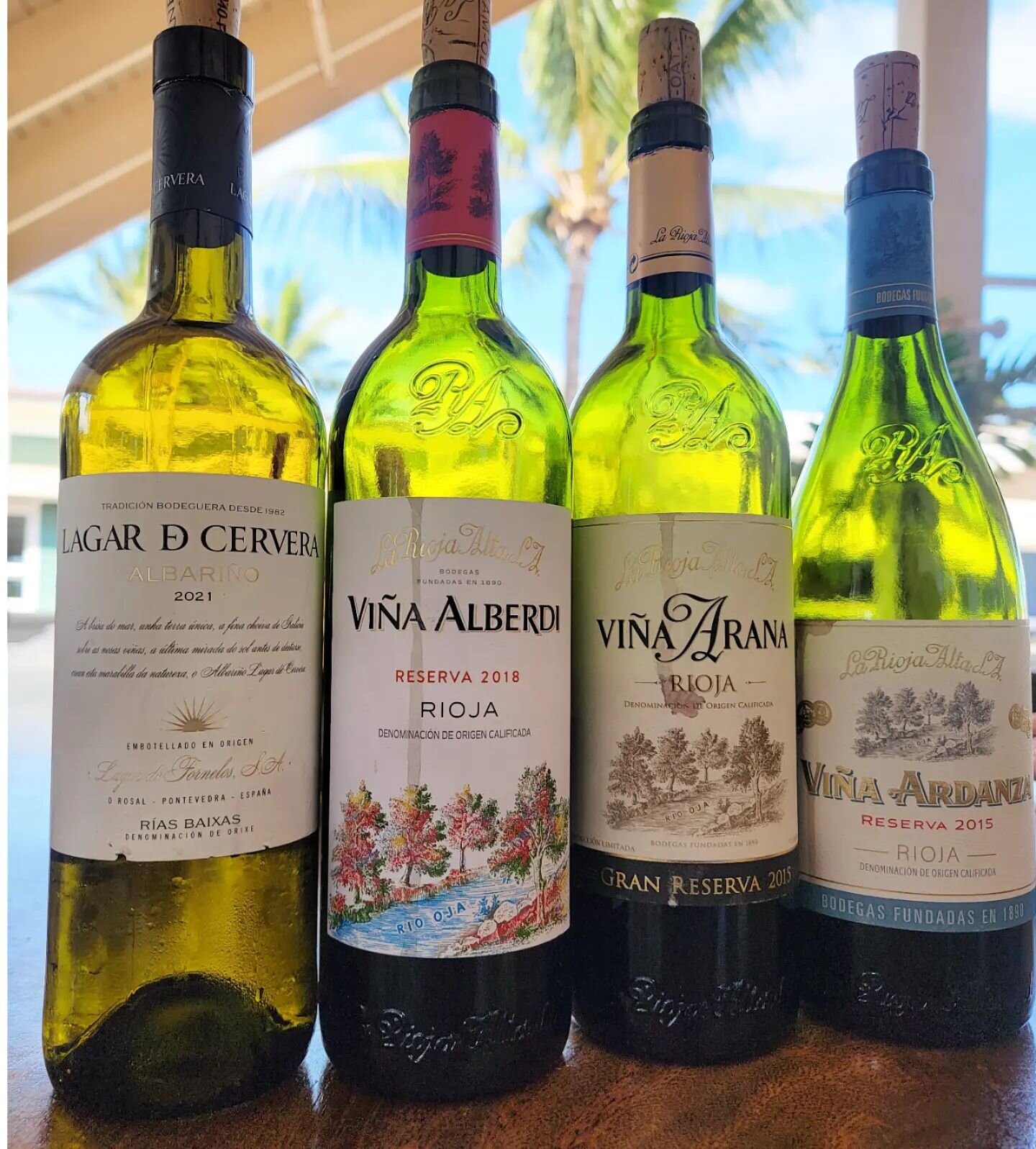 La Rioja Alta in our bags this week #obchawaii #lariojaalta 

Wines Pictured:

Lagar de Cervera Albari&ntilde;o 2021
Vi&ntilde;a Alberdi Reserva 2018
Vi&ntilde;a Ardanza Reserva 2015
Vi&ntilde;a Arana Gran Reserva 2015