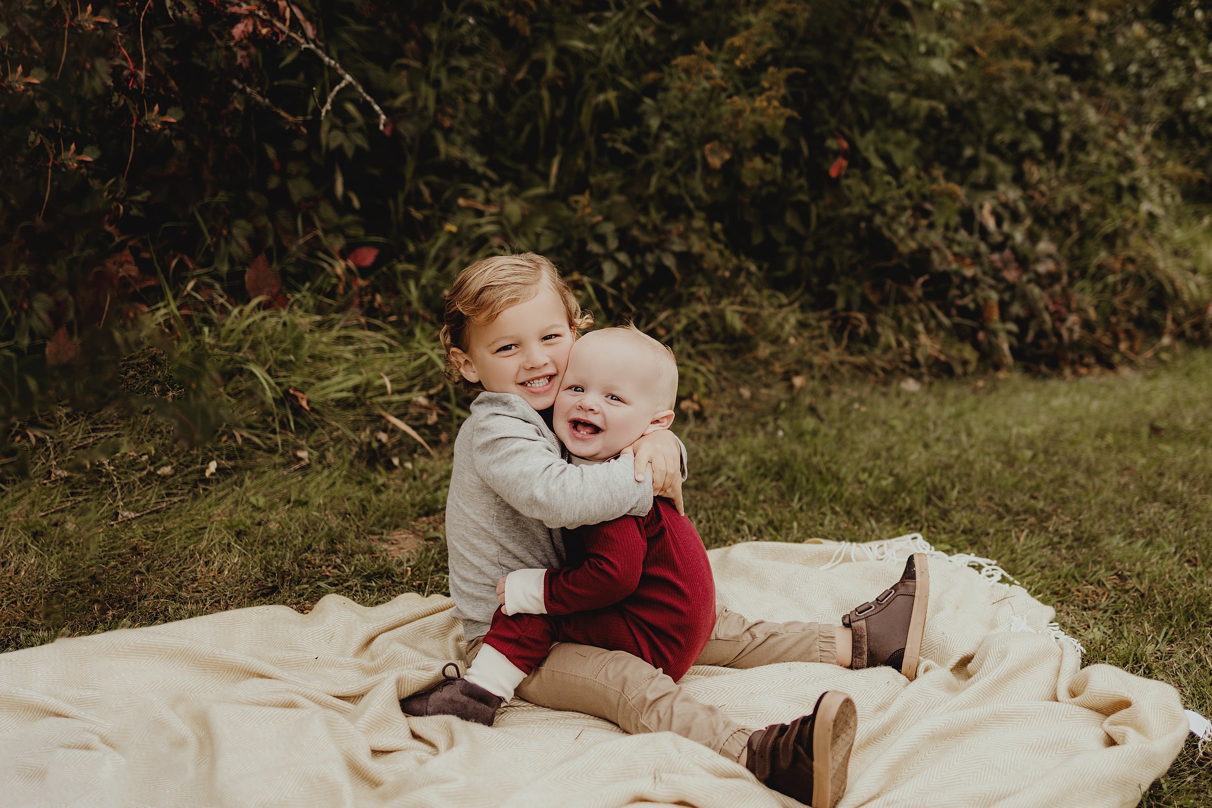outdoor family photography grand rapids