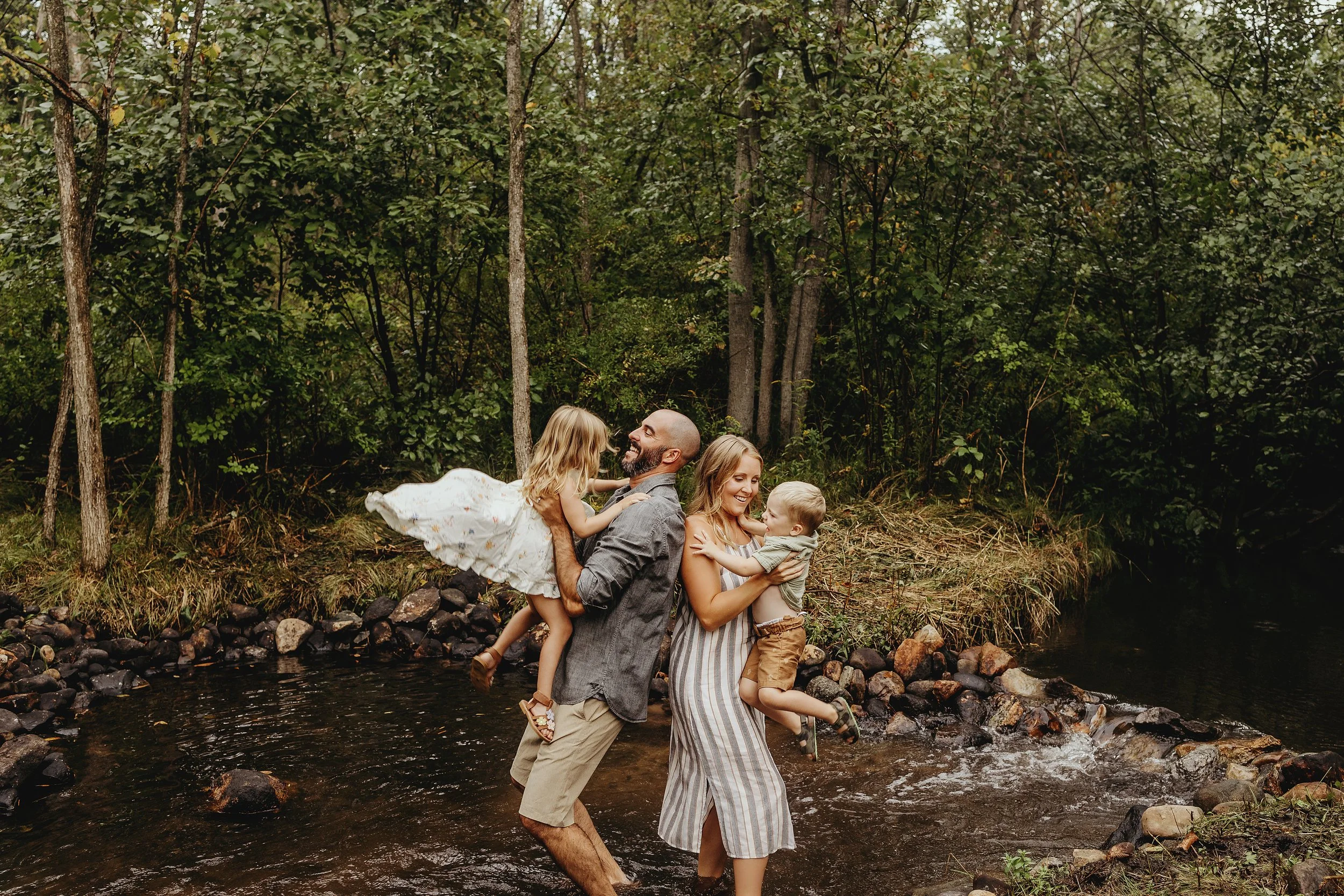 outdoor family photography grand rapids