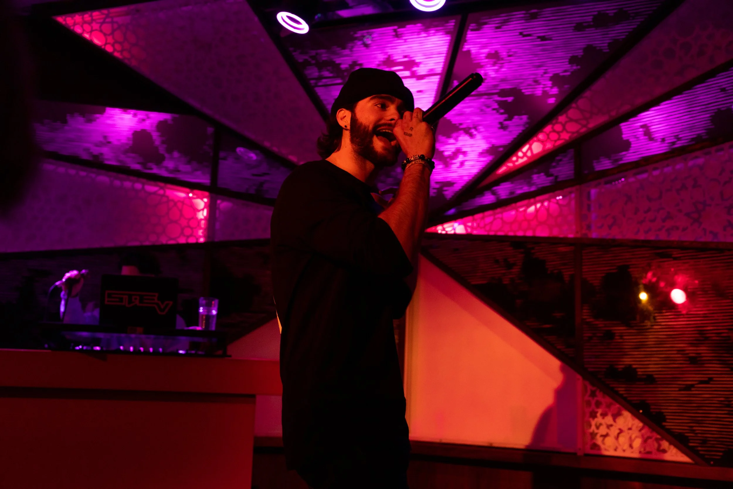 LIVE REVIEW // Tony Newbury @ The Sultan Room