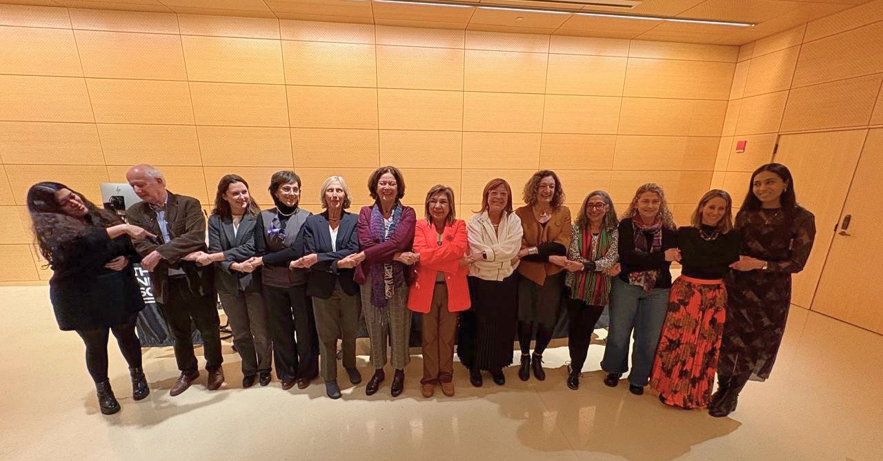 CSW70_MP group-hands.jpg