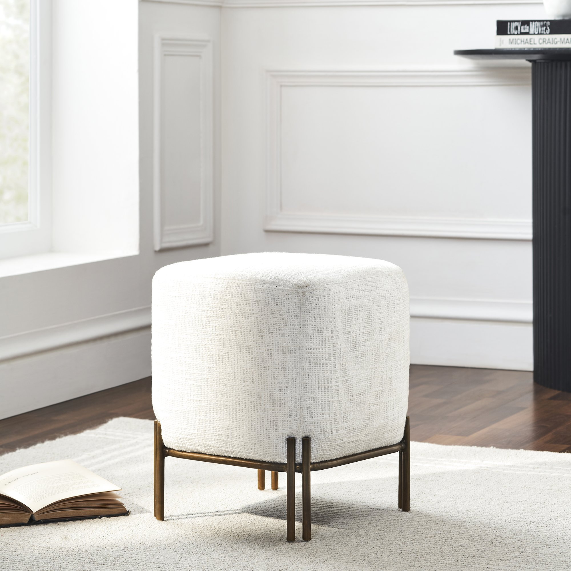 CHA078+Meline+Pouf-5.jpg